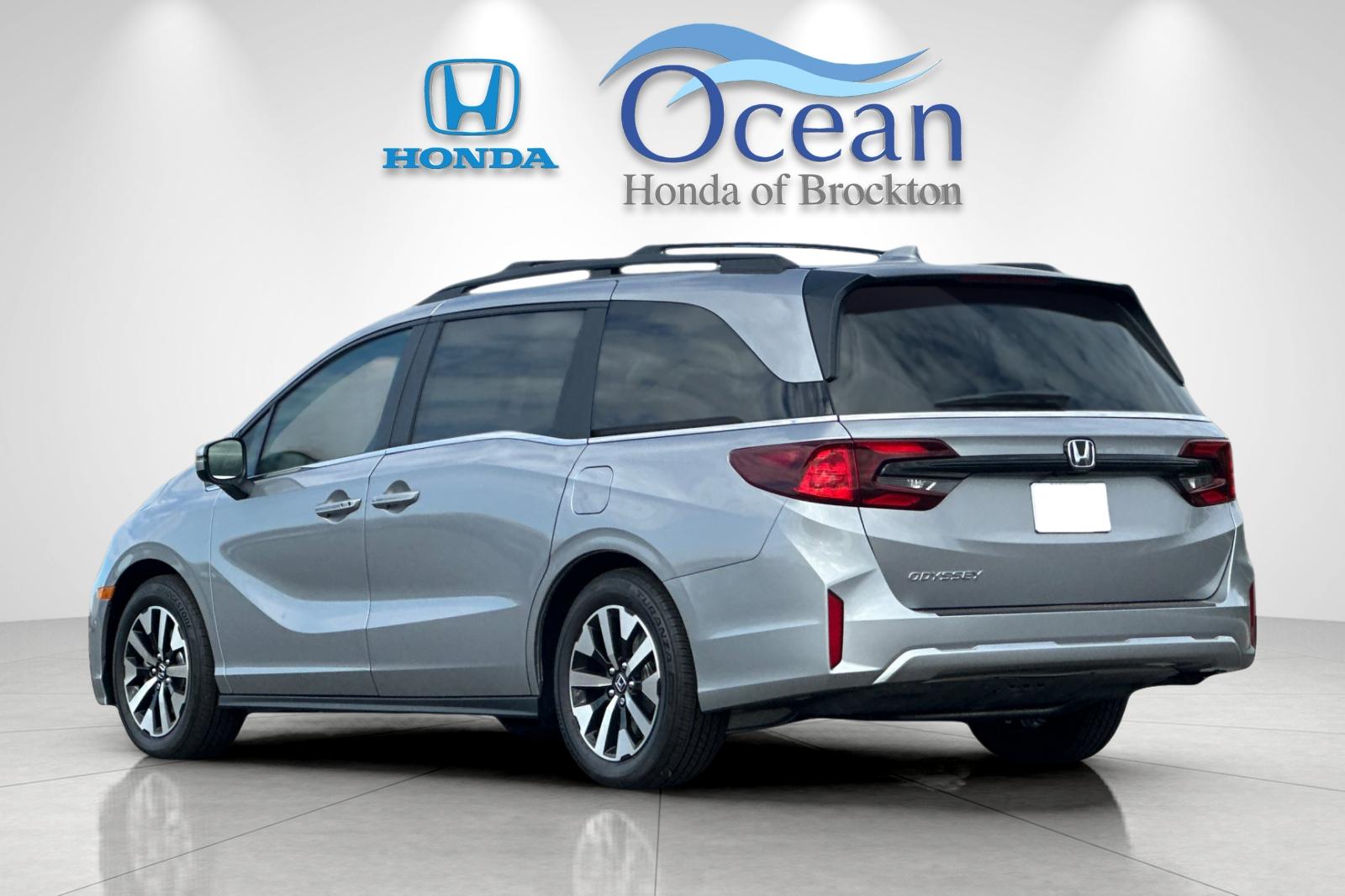 New 2026 Platinum White Pearl Honda EX-L image 3