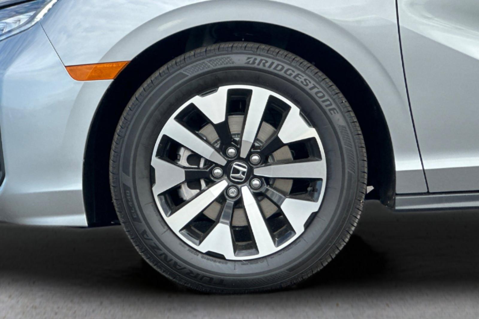 New 2026 Platinum White Pearl Honda EX-L image 33