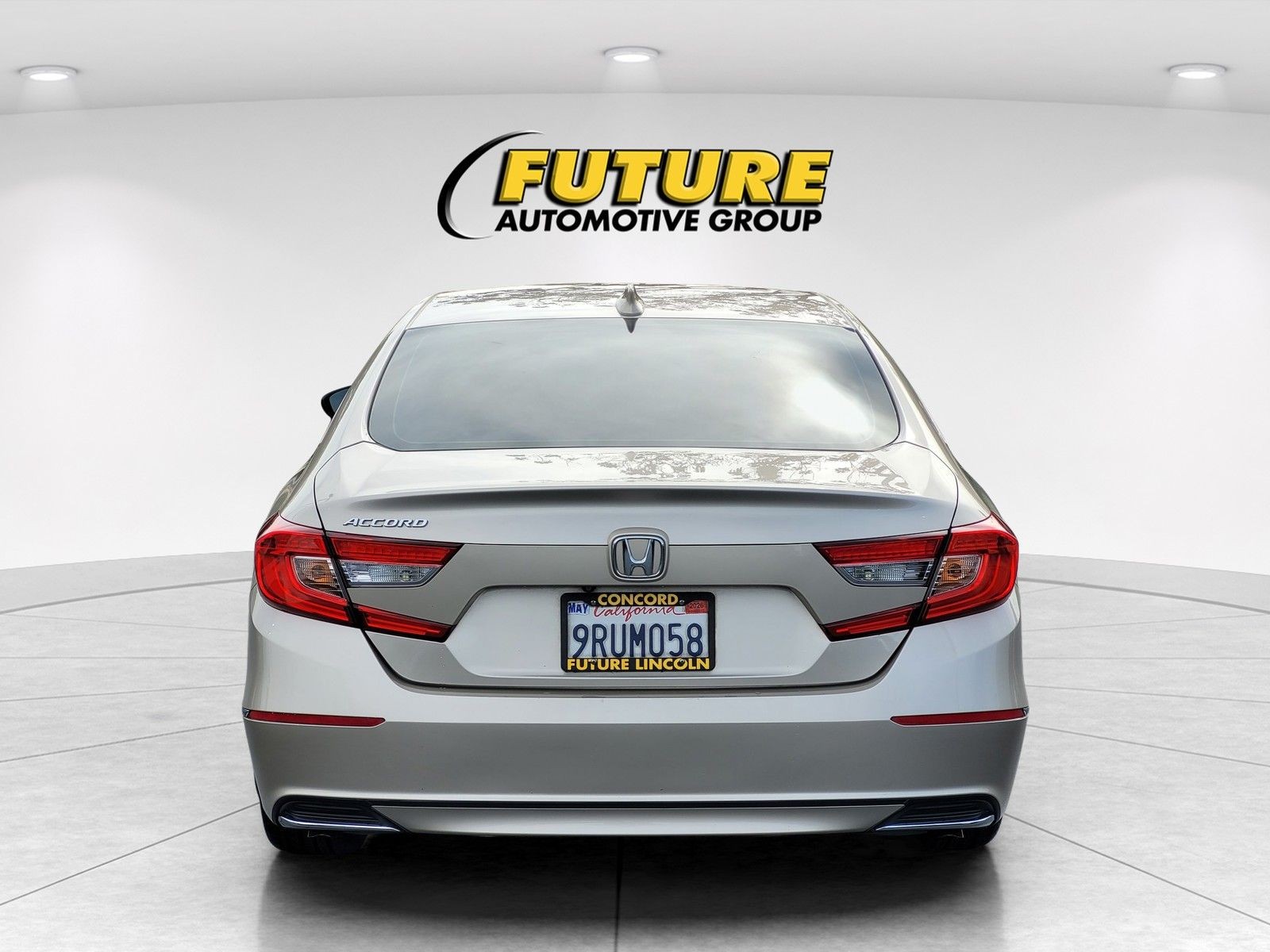 Used 2018 Gold Honda EX image 5