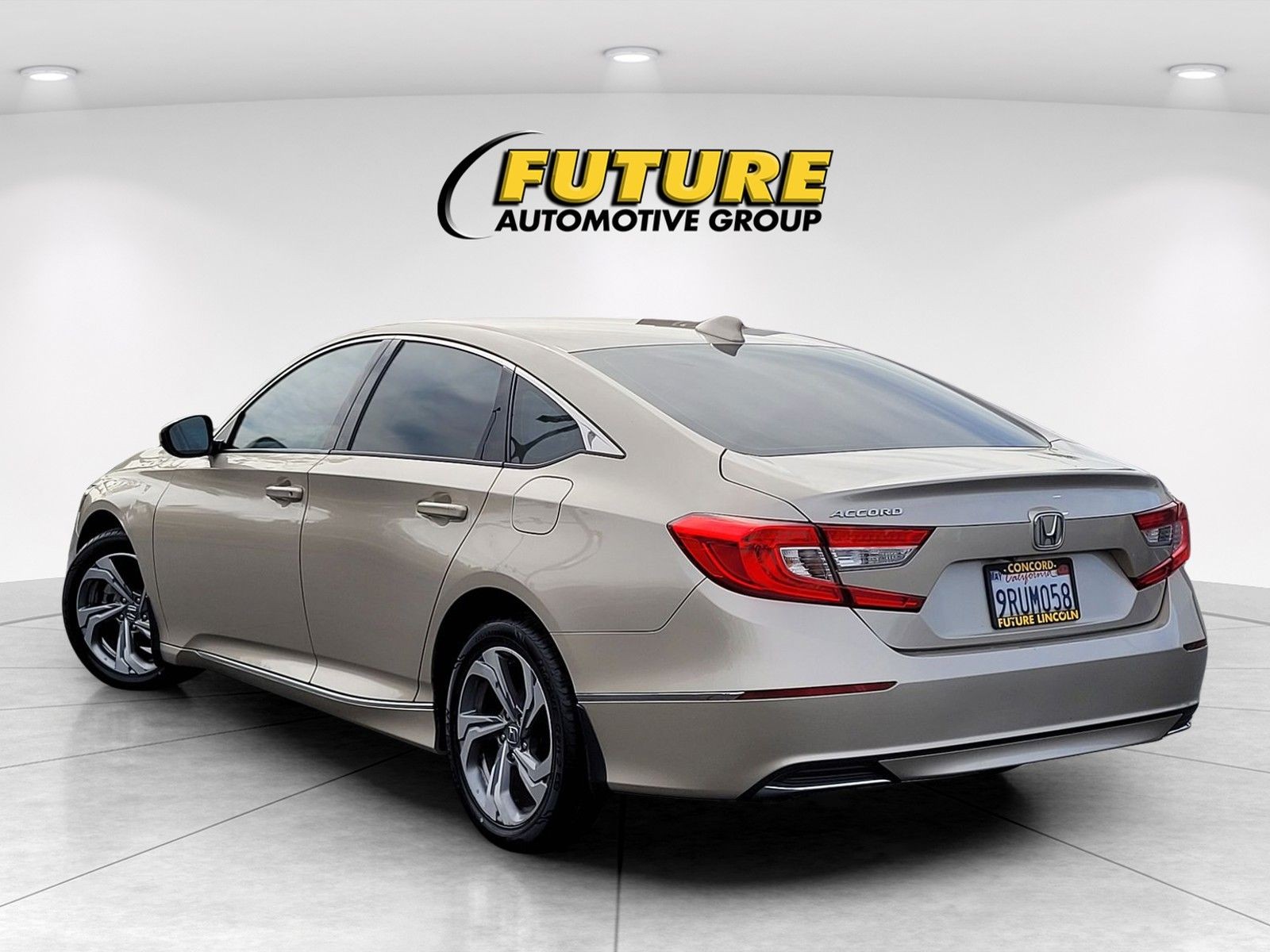 Used 2018 Gold Honda EX image 6