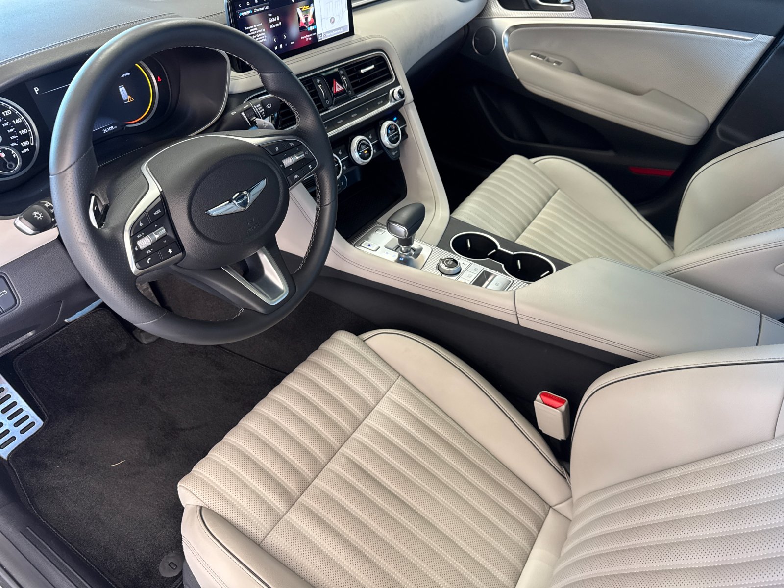 Used 2023 White Genesis 2.0T image 9