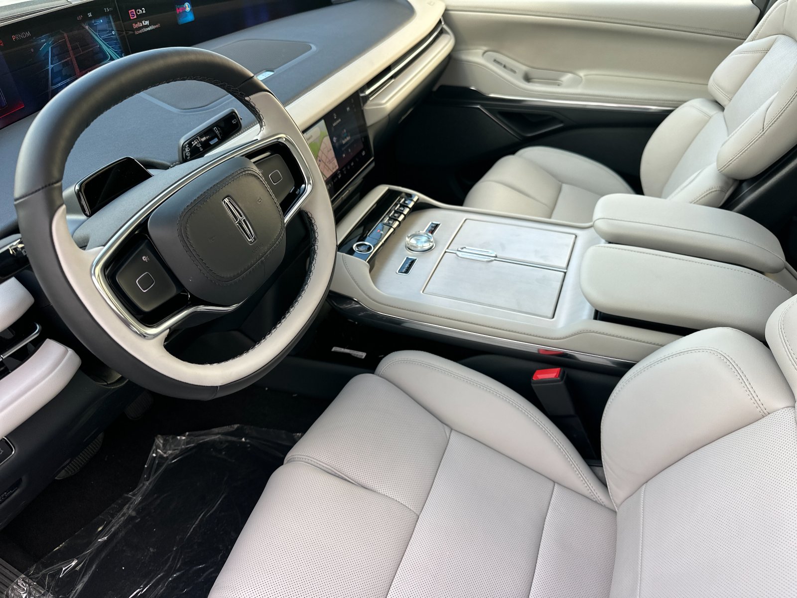New 2026 Pristine White Metallic Tri-Coat Lincoln Reserve L image 9