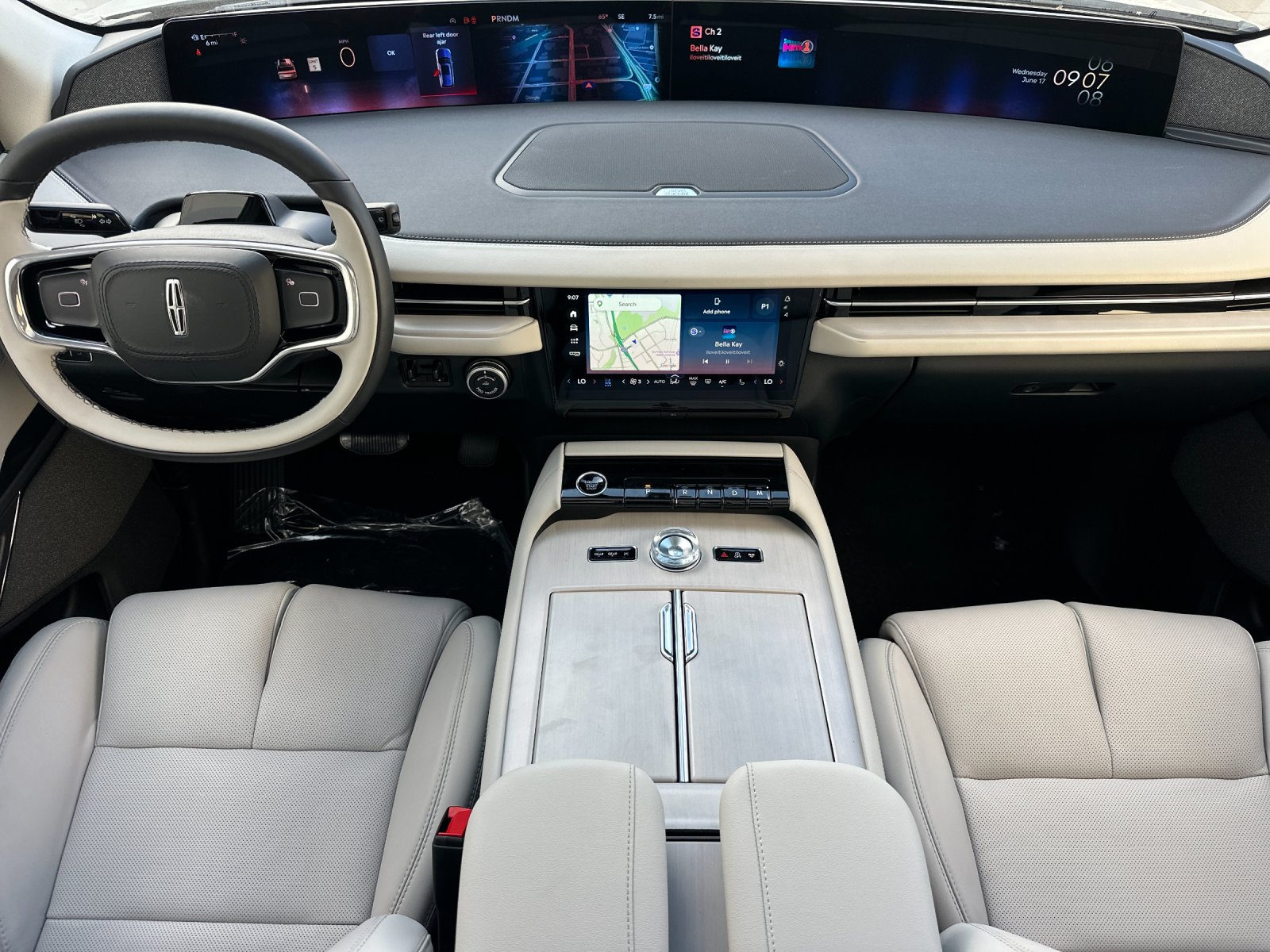 New 2026 Pristine White Metallic Tri-Coat Lincoln Reserve L image 12