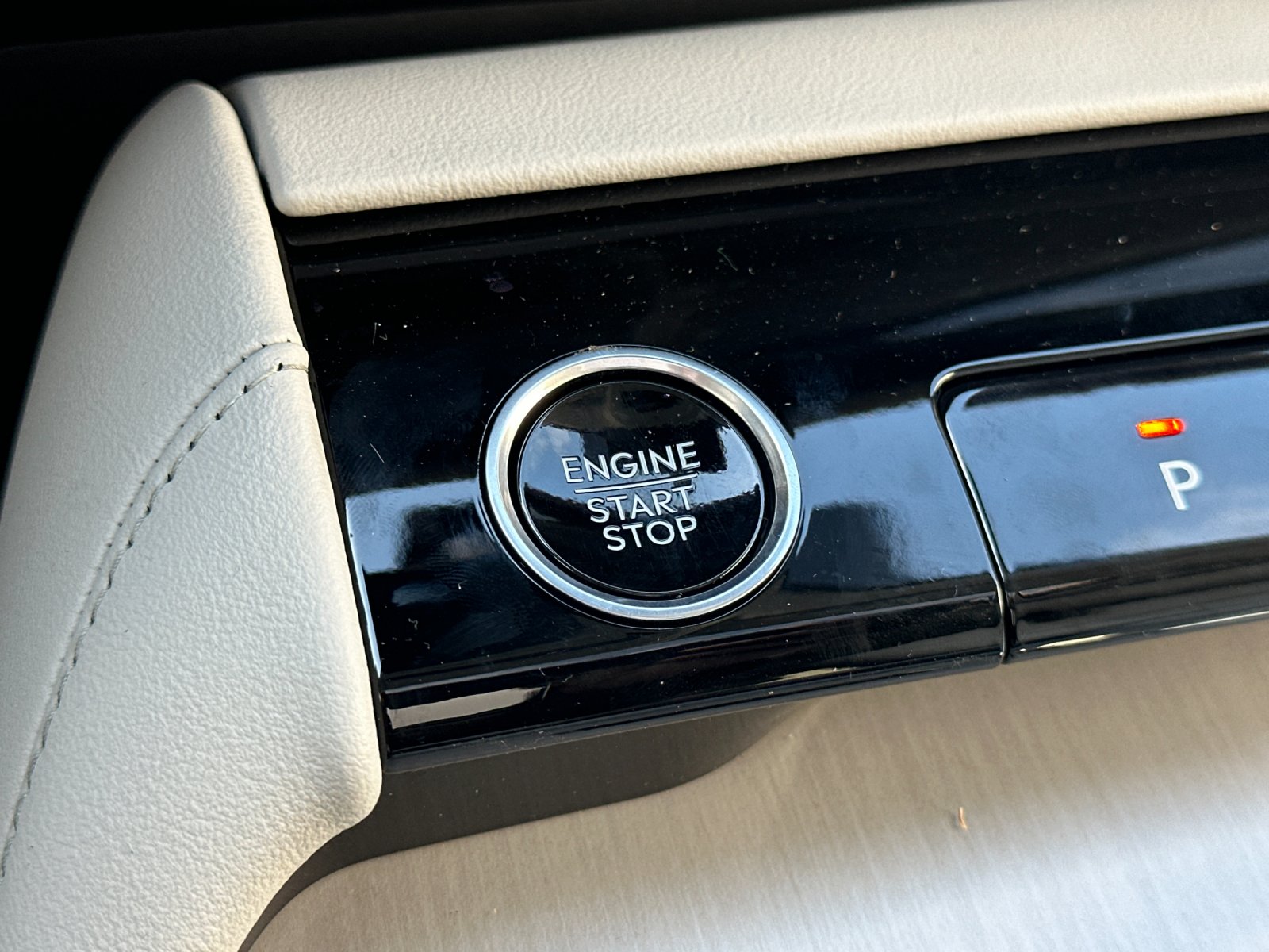 New 2026 Pristine White Metallic Tri-Coat Lincoln Reserve L image 23