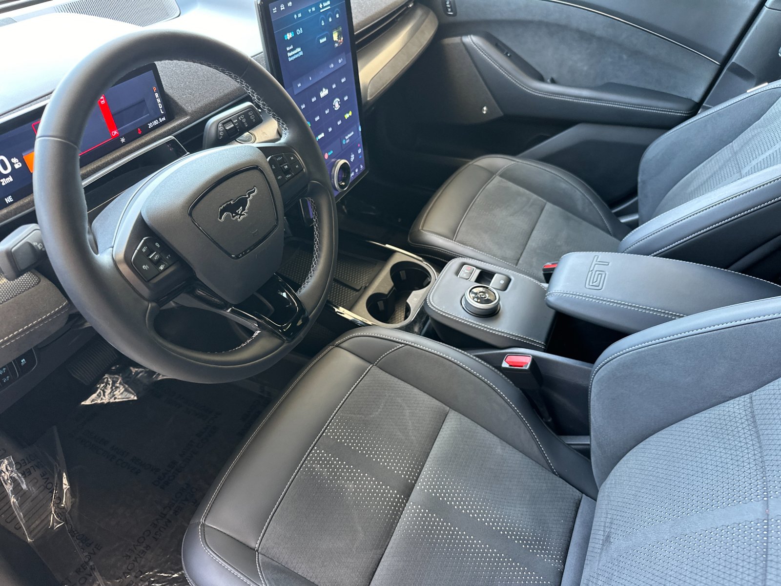 Used 2023 White Ford GT image 9