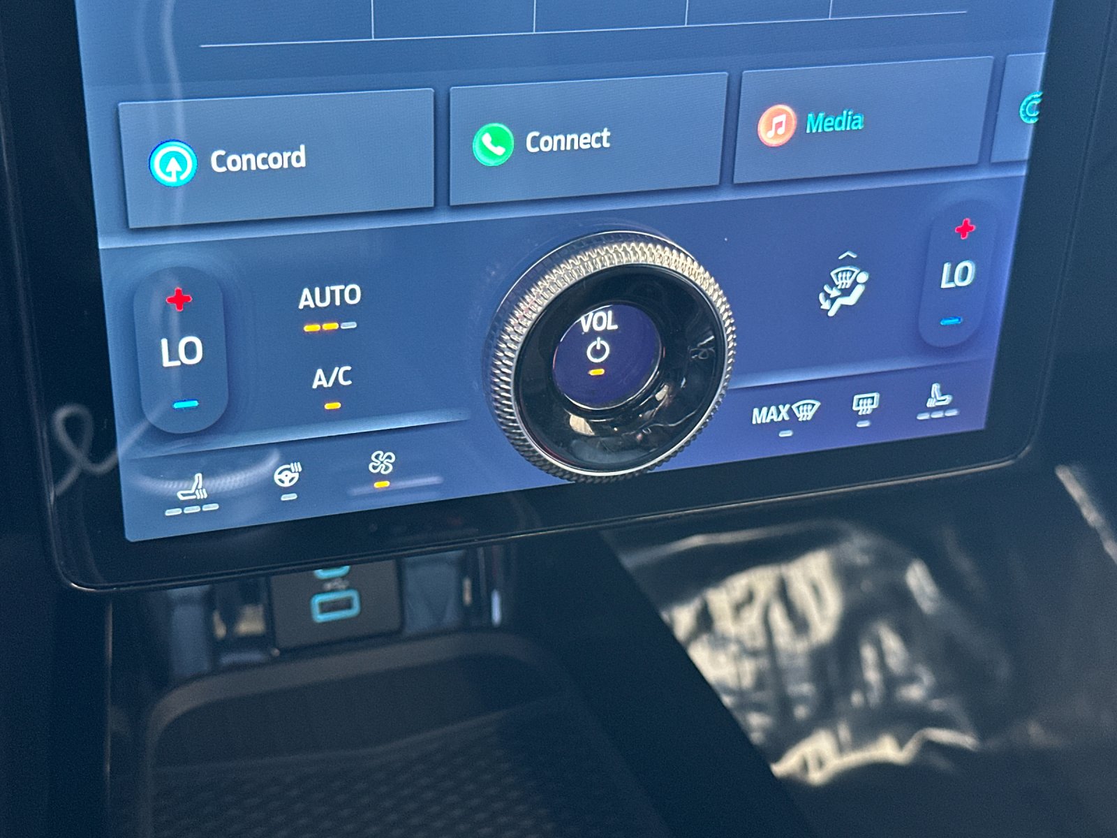 Used 2023 White Ford GT image 20