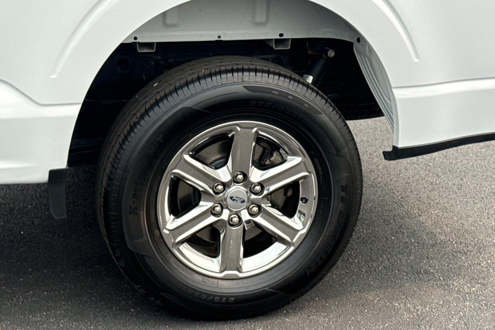 Used 2024 Oxford White Ford XLT image 25
