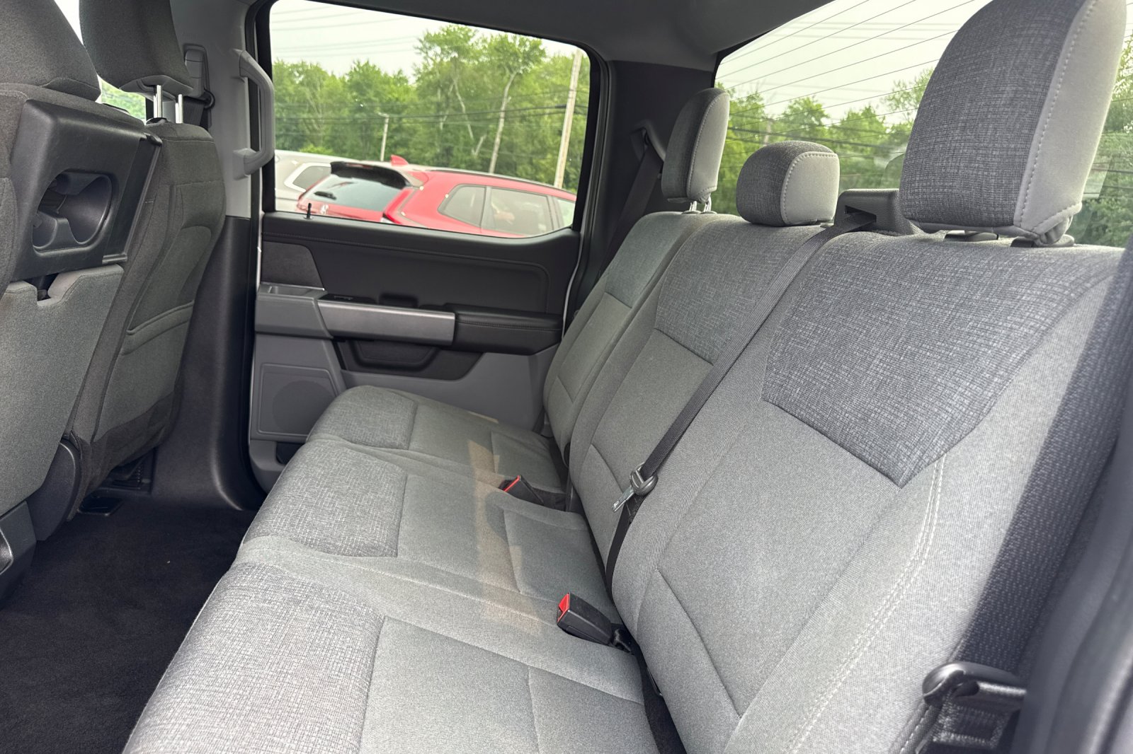 Used 2024 Oxford White Ford XLT image 12