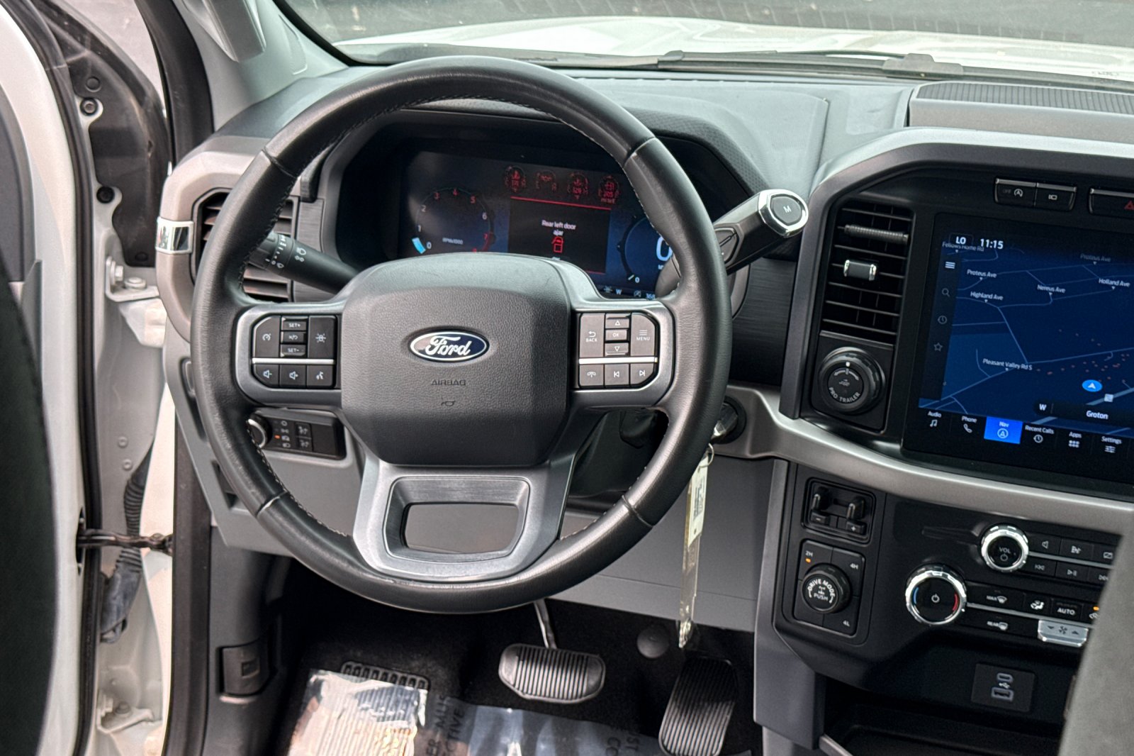 Used 2024 Oxford White Ford XLT image 14
