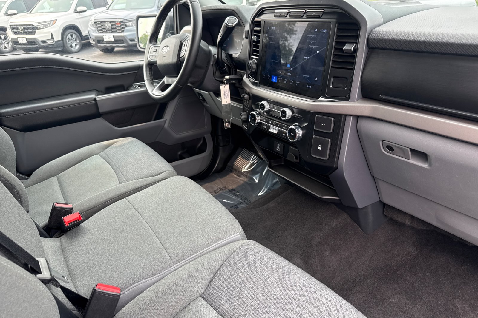 Used 2024 Oxford White Ford XLT image 15