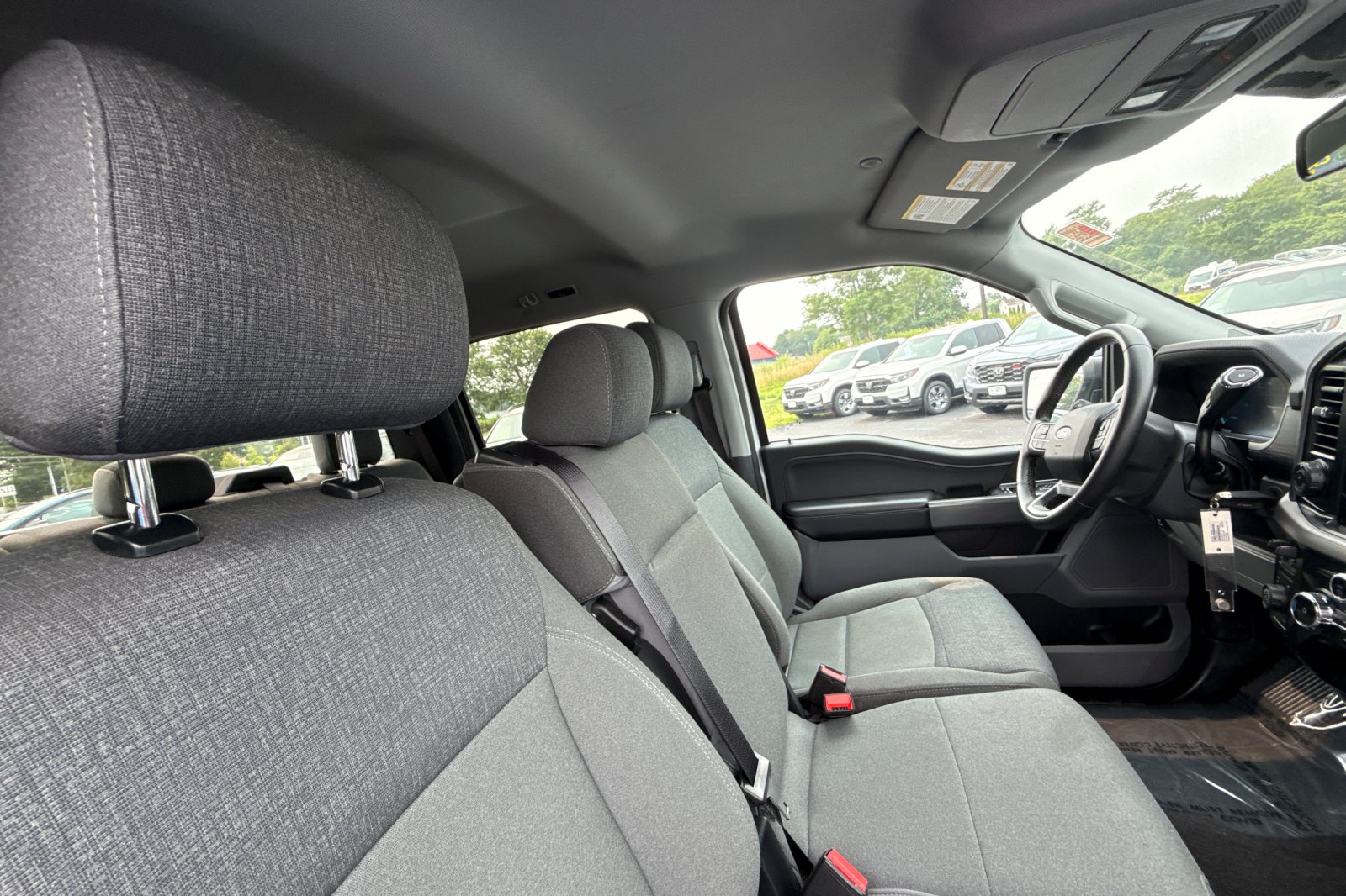 Used 2024 Oxford White Ford XLT image 16