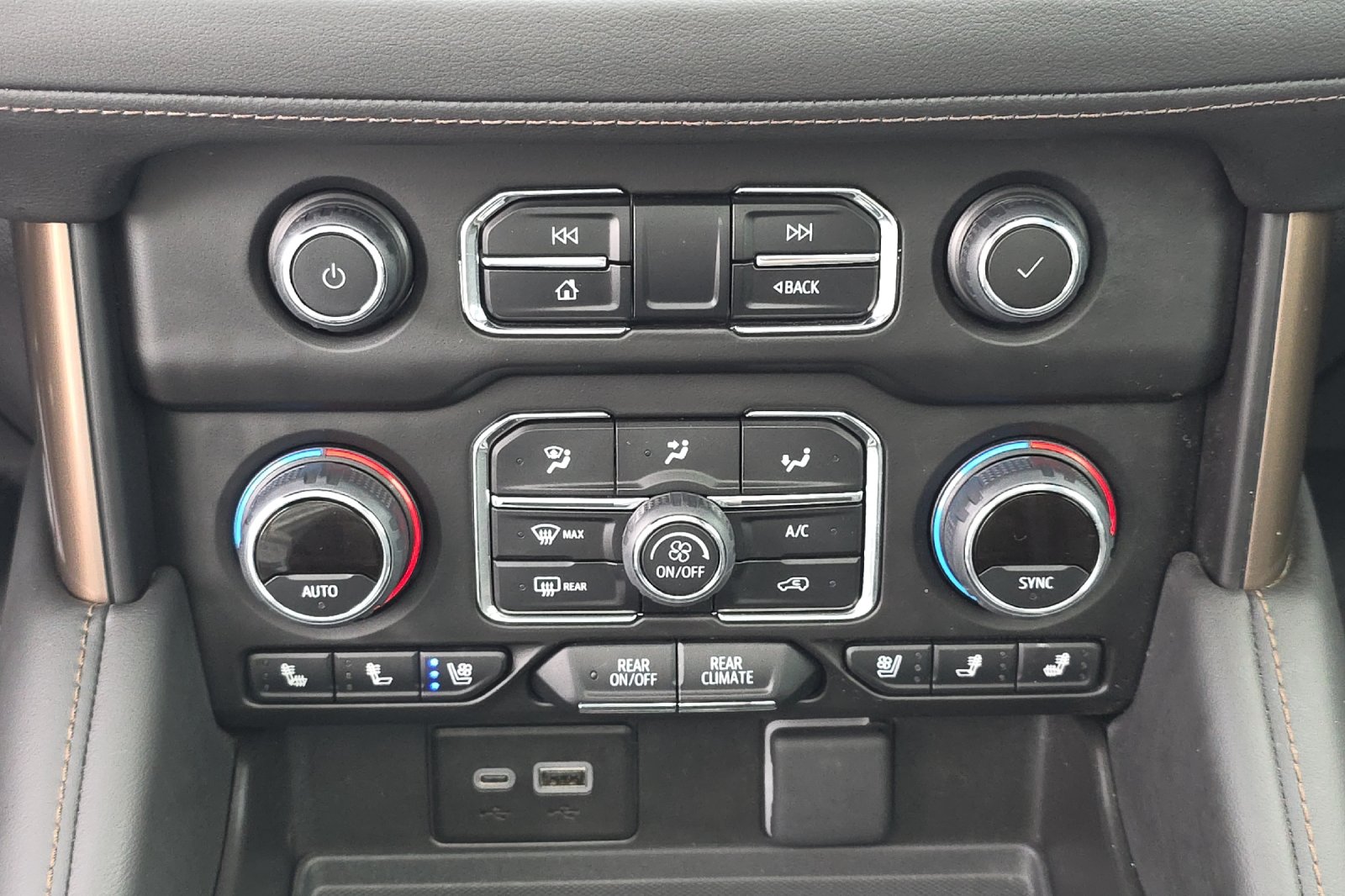 Used 2024 Black Chevrolet High Country image 22