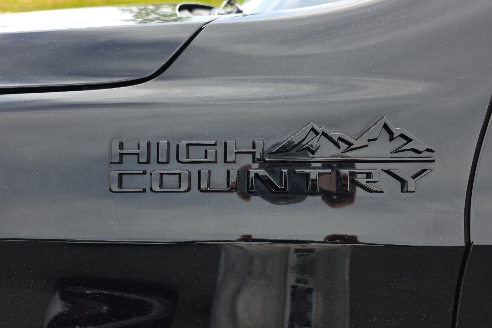 Used 2024 Black Chevrolet High Country image 34