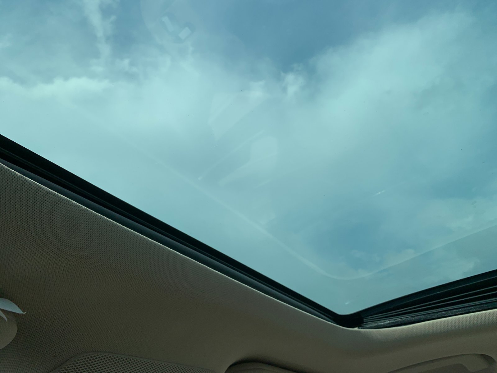 Used 2018 White Lincoln Reserve image 20