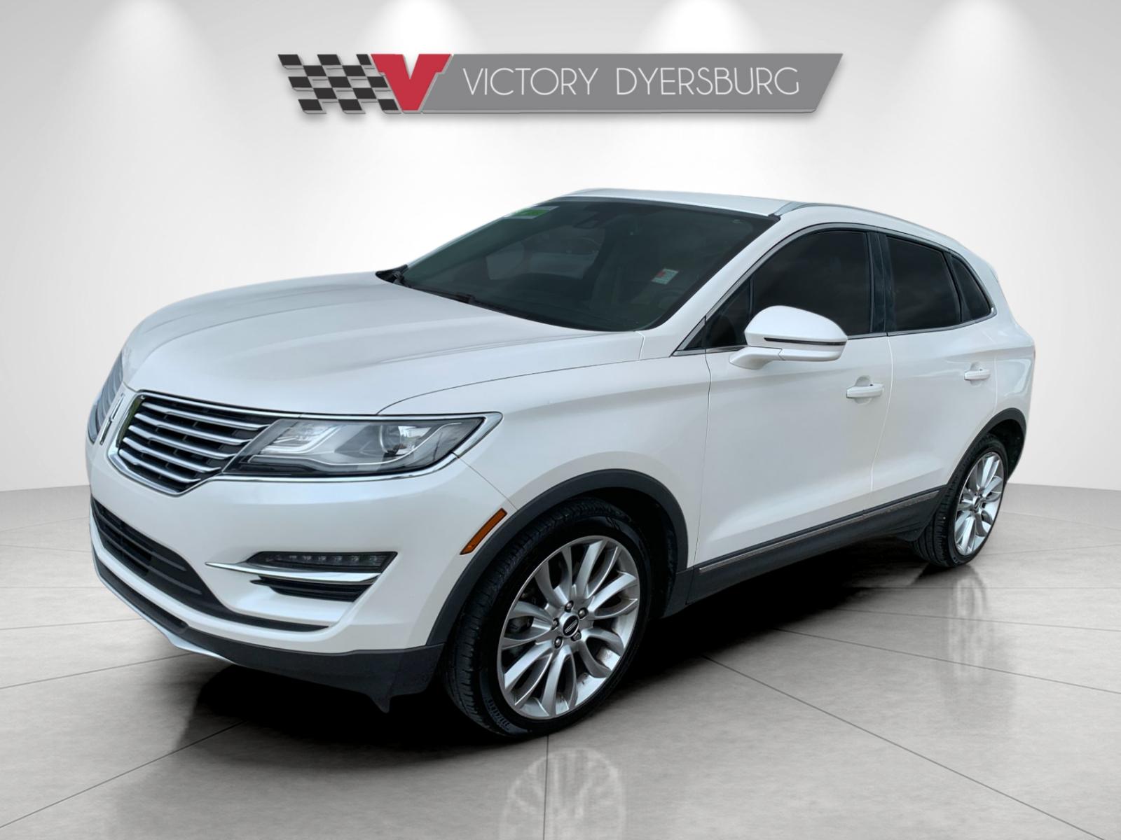 Used 2018 White Lincoln Reserve image 8