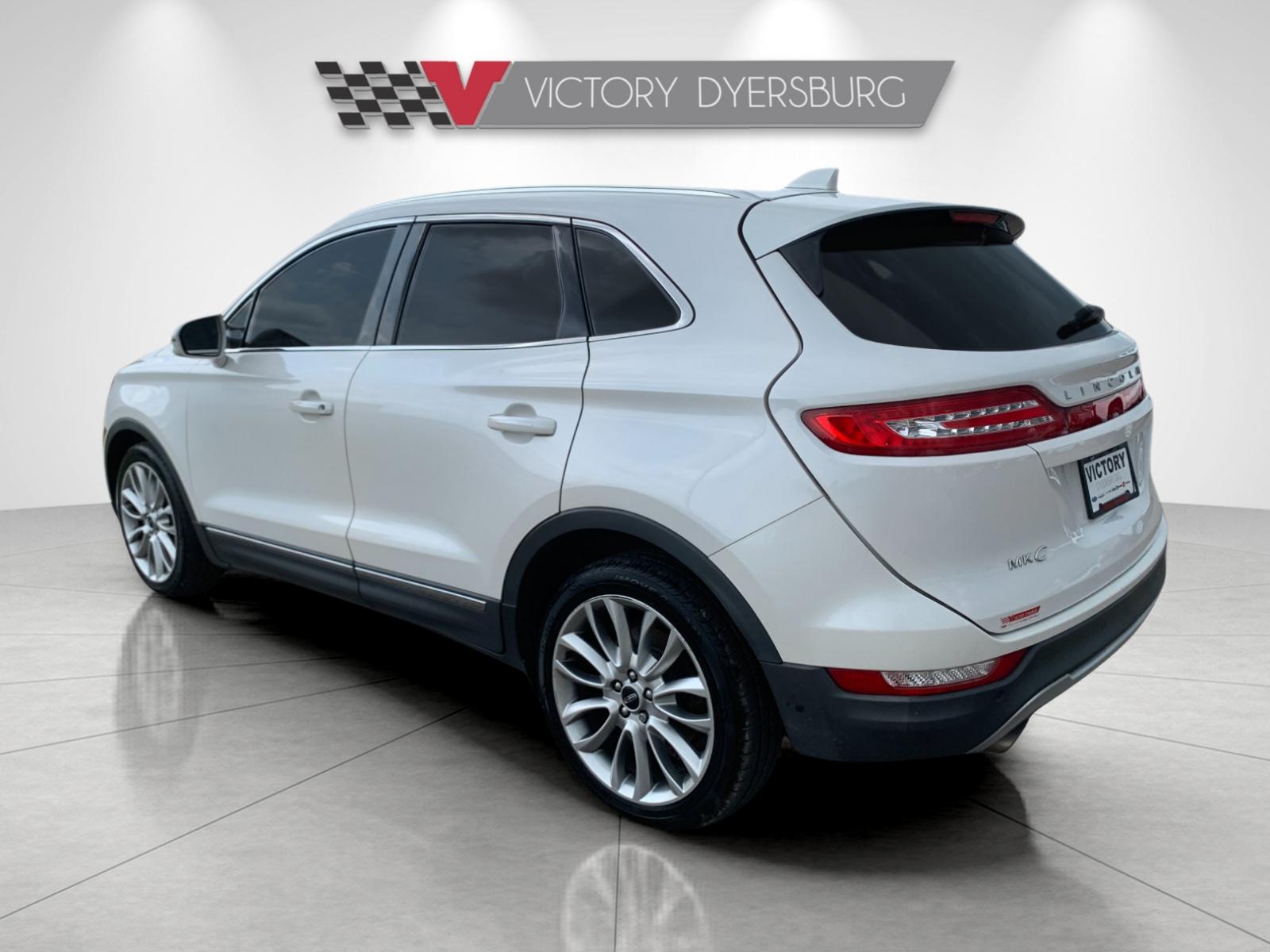 Used 2018 White Lincoln Reserve image 6