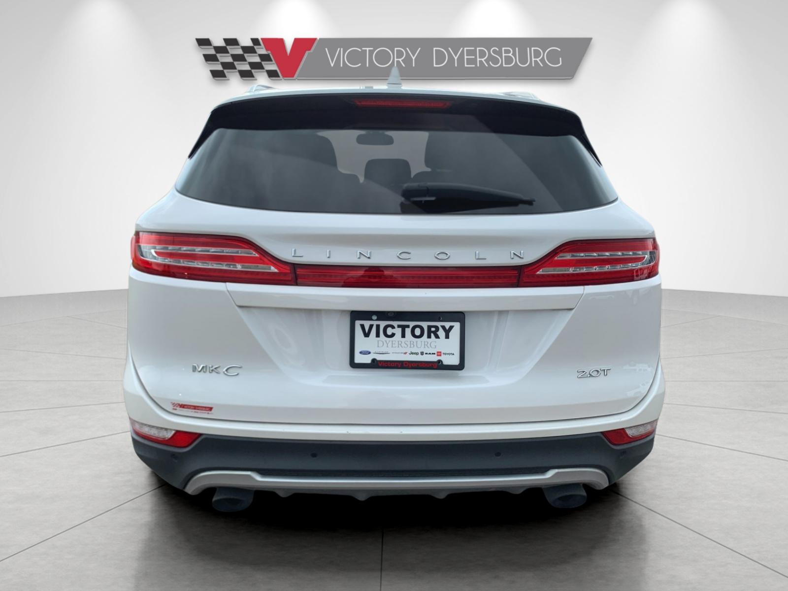Used 2018 White Lincoln Reserve image 5