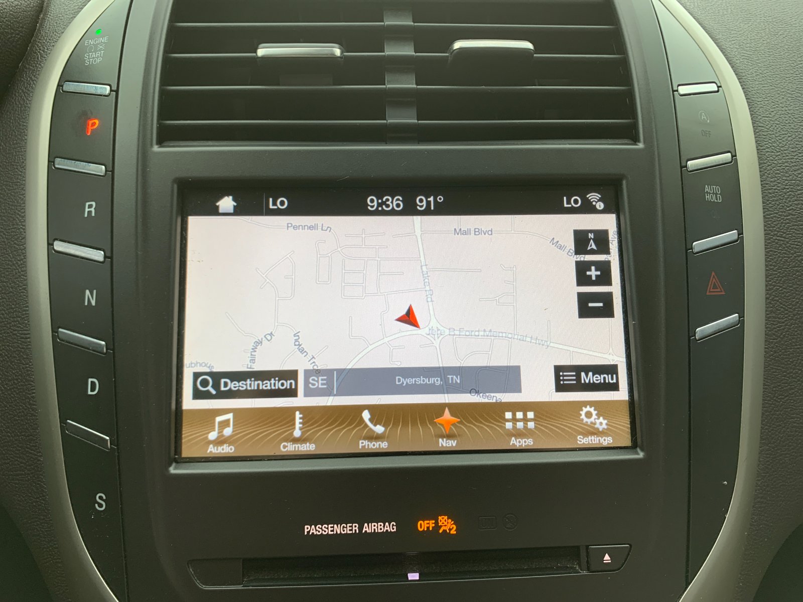 Used 2018 White Lincoln Reserve image 23
