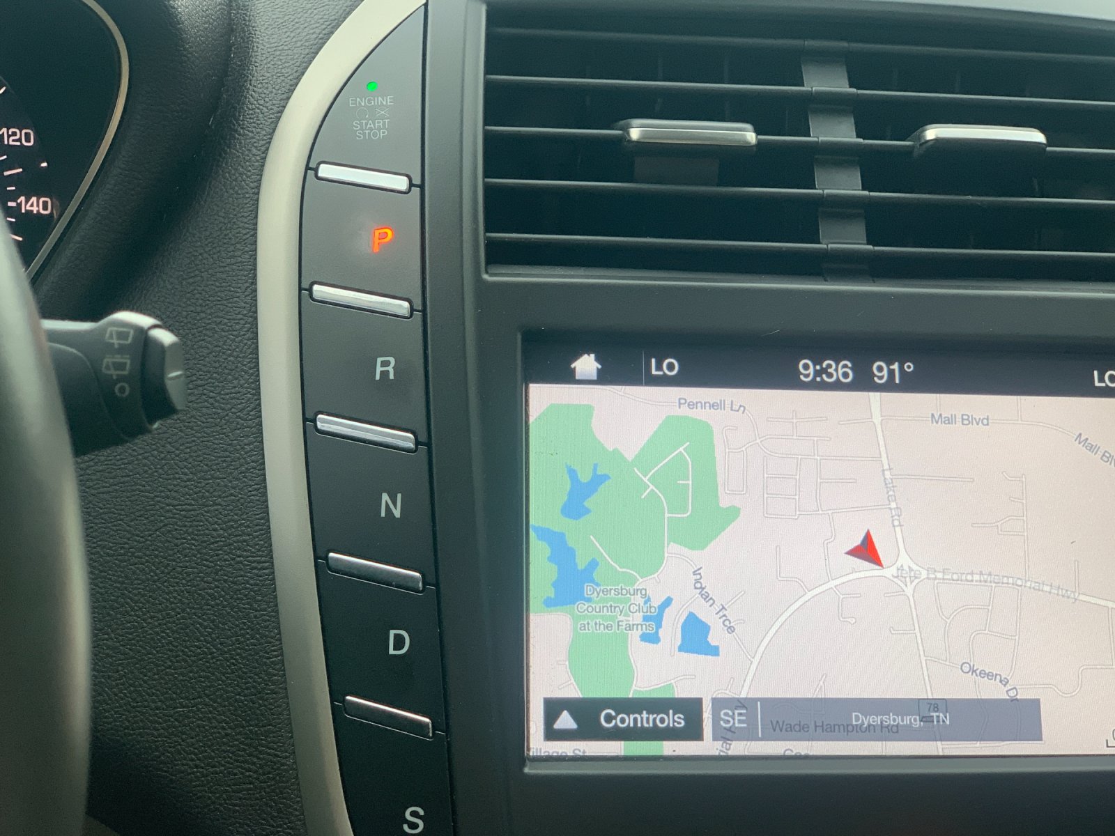 Used 2018 White Lincoln Reserve image 26