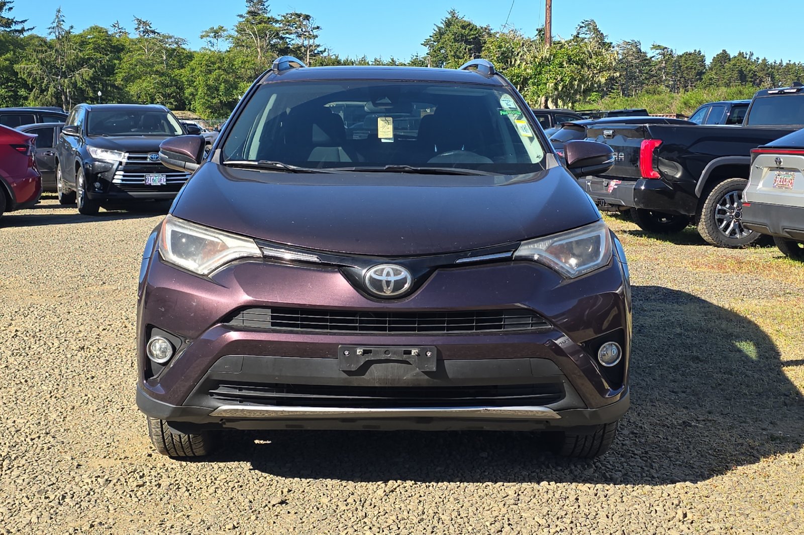 Used 2017 Black Toyota XLE image 3