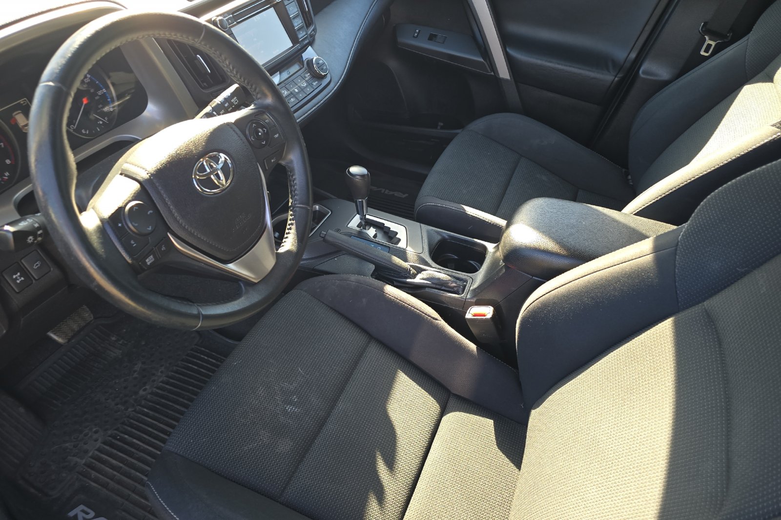 Used 2017 Black Toyota XLE image 7