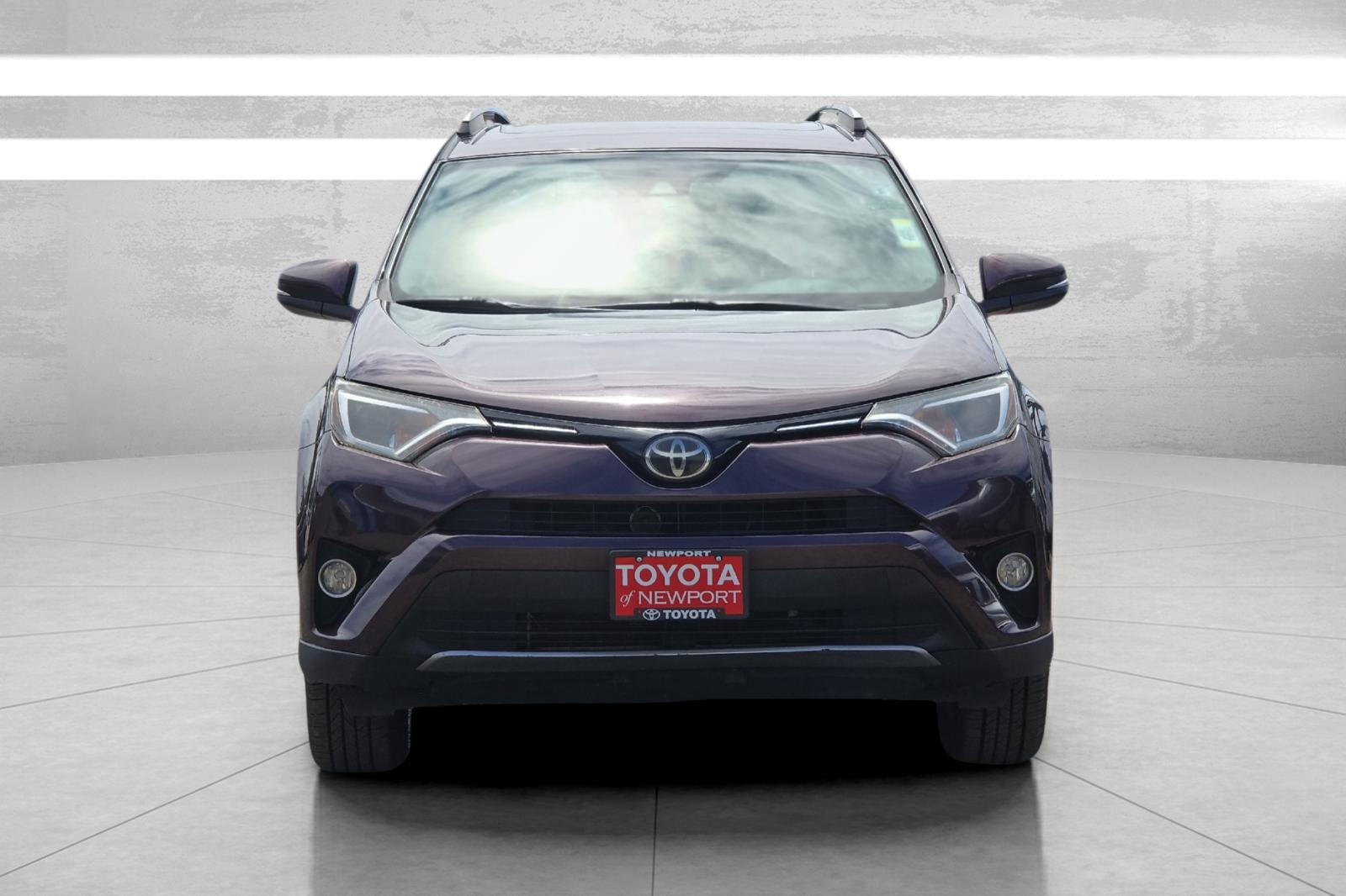 Used 2017 Black Toyota XLE image 6