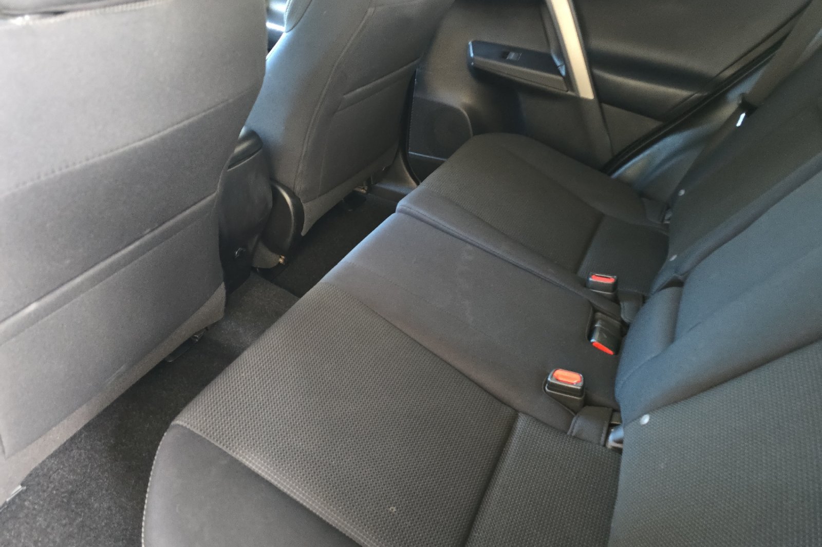 Used 2017 Black Toyota XLE image 9