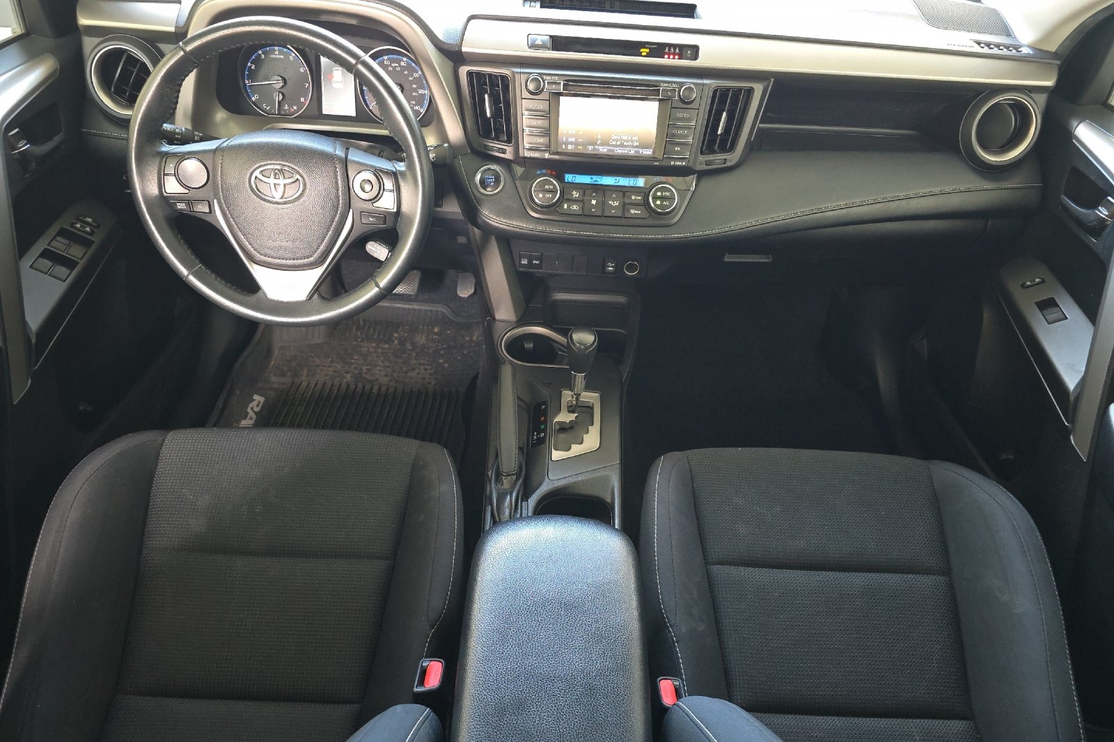 Used 2017 Black Toyota XLE image 10
