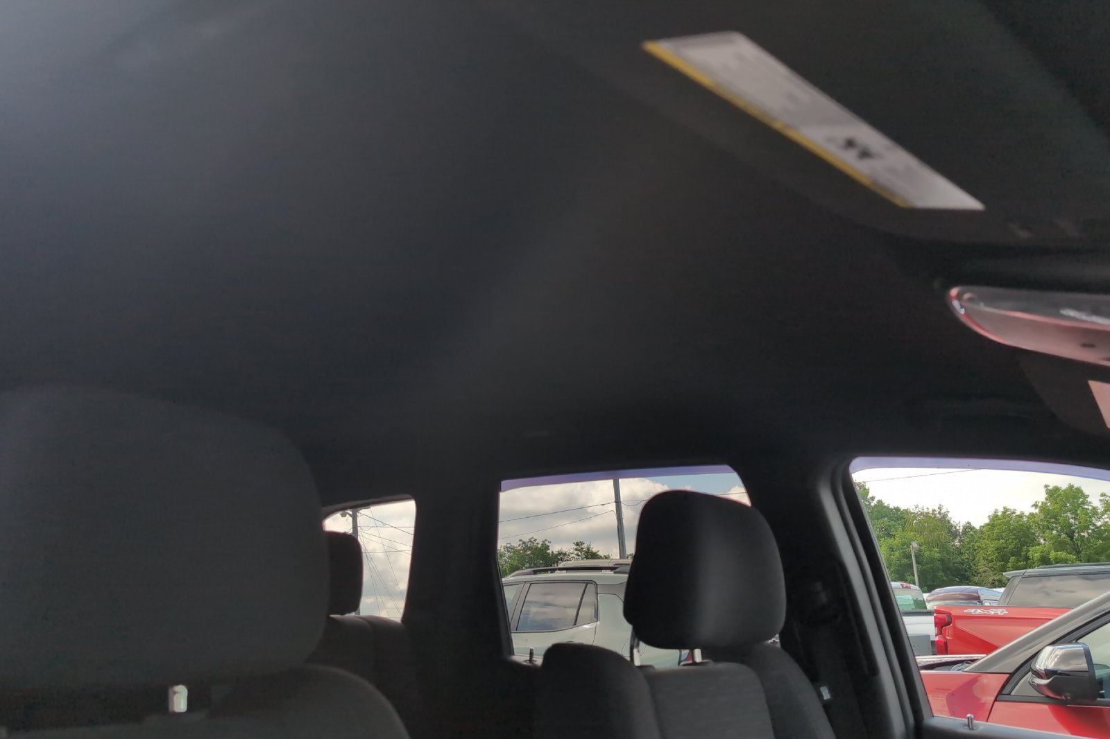 Used 2014 White Jeep Laredo image 18