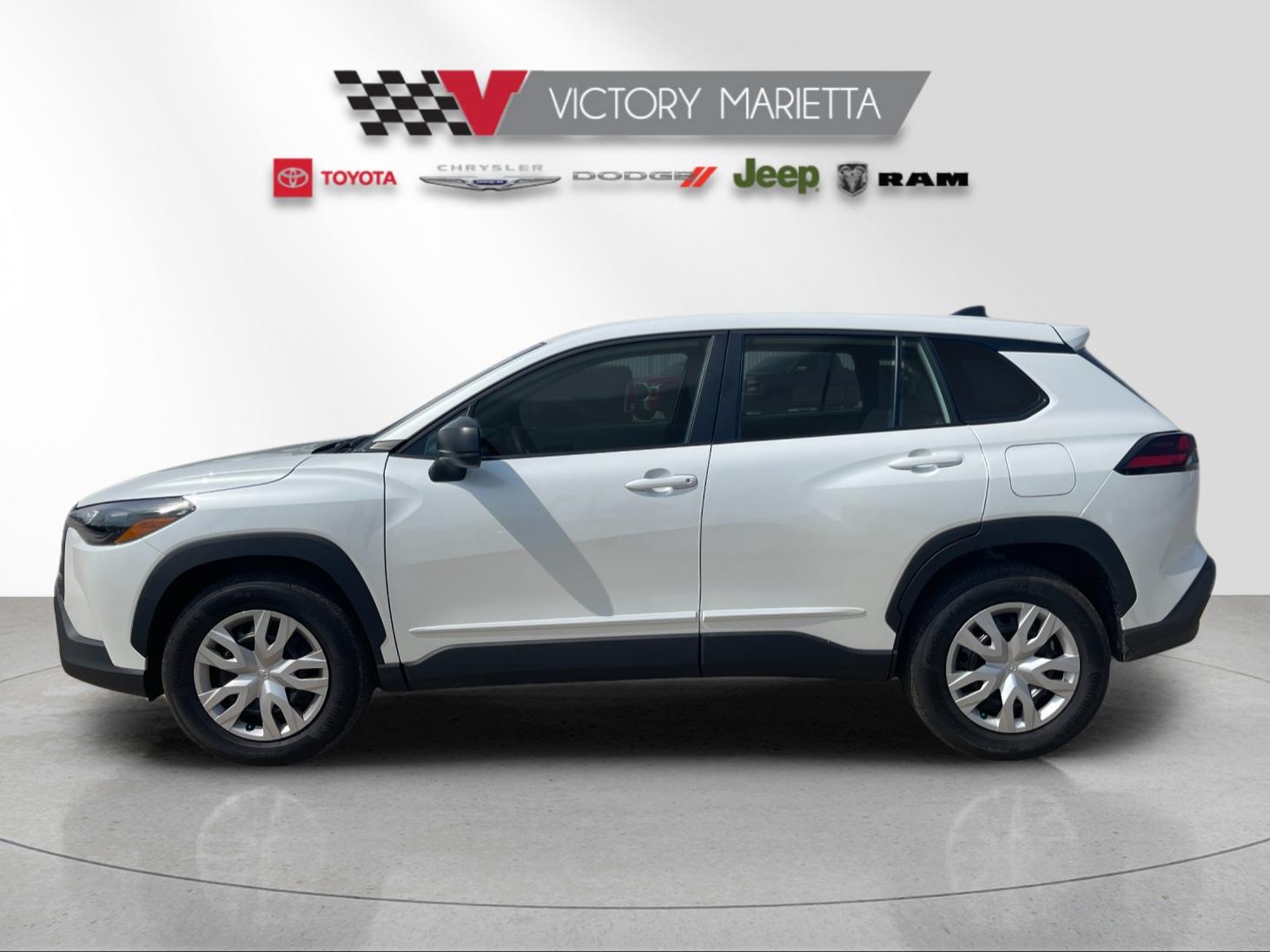 Used 2026  Toyota L image 2