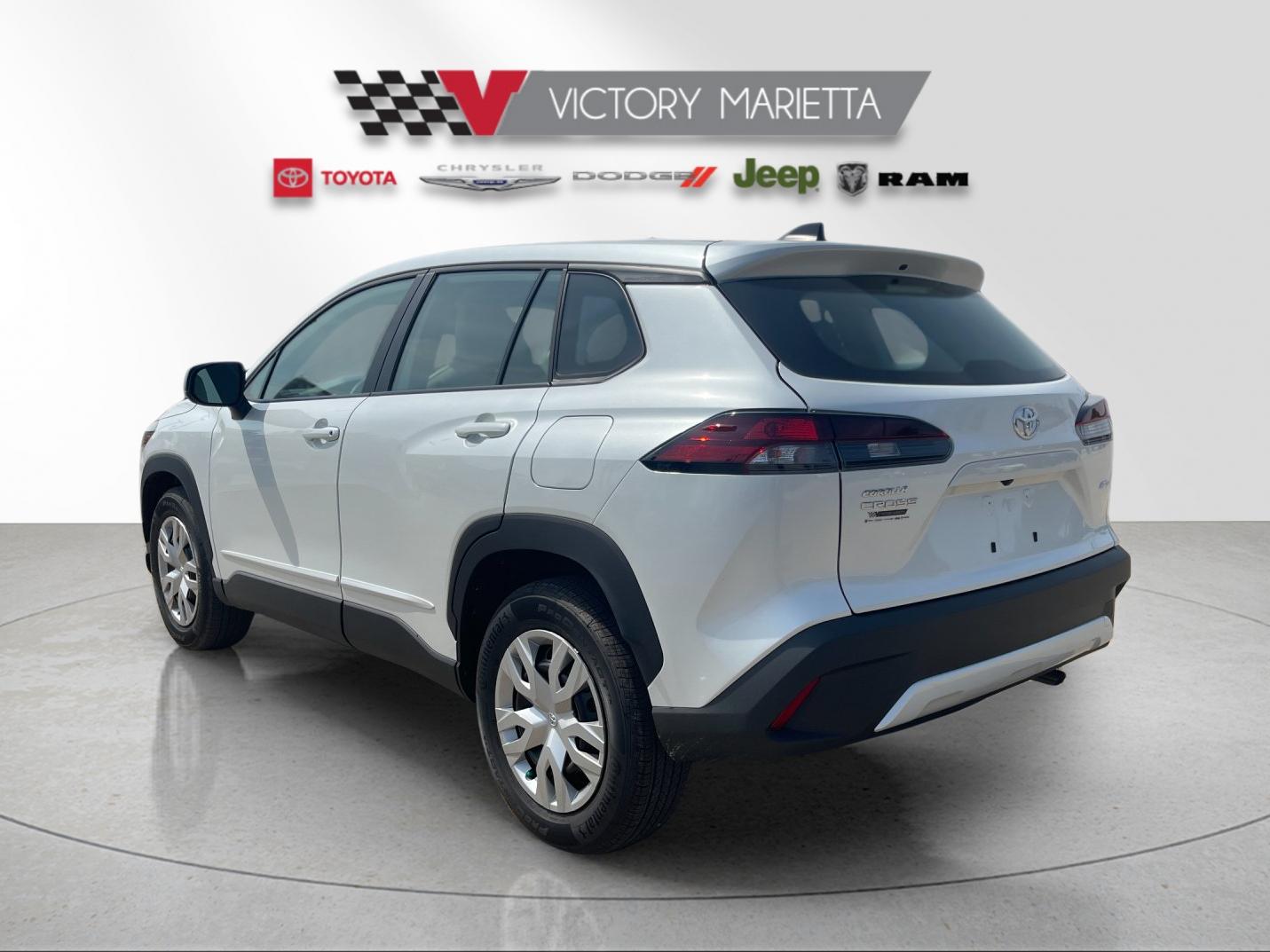 Used 2026  Toyota L image 3
