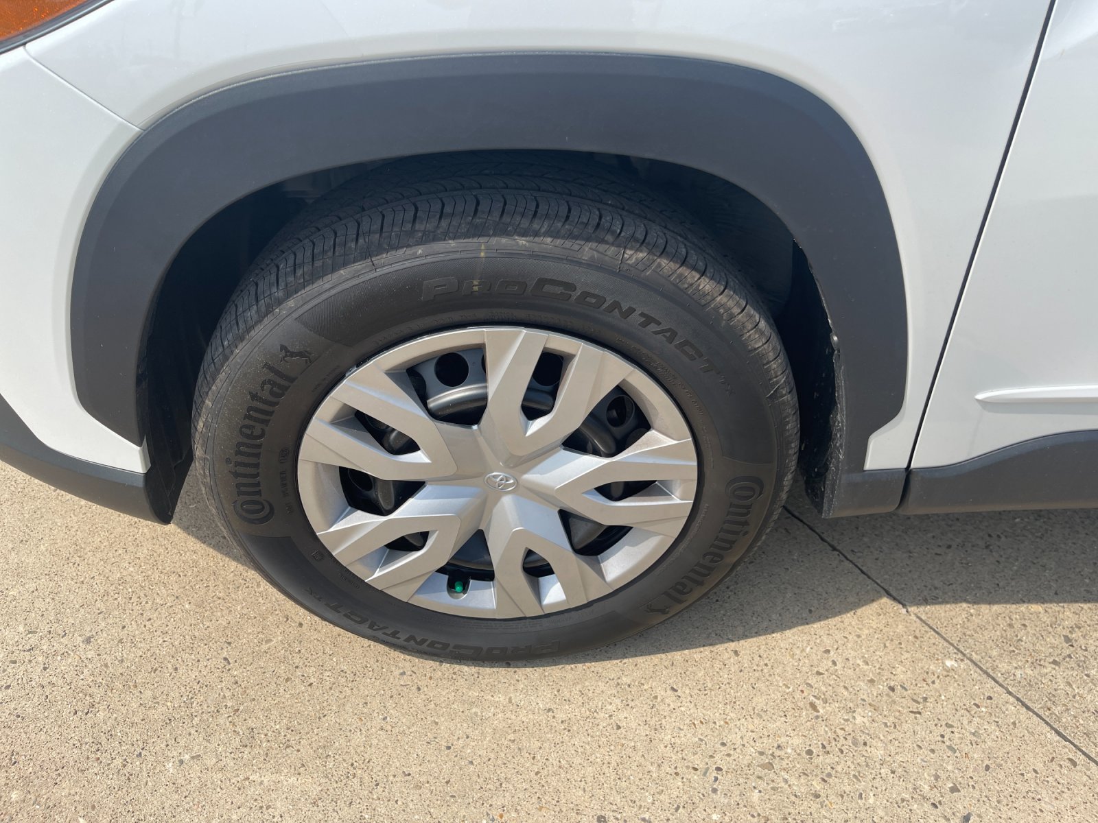 Used 2026  Toyota L image 9