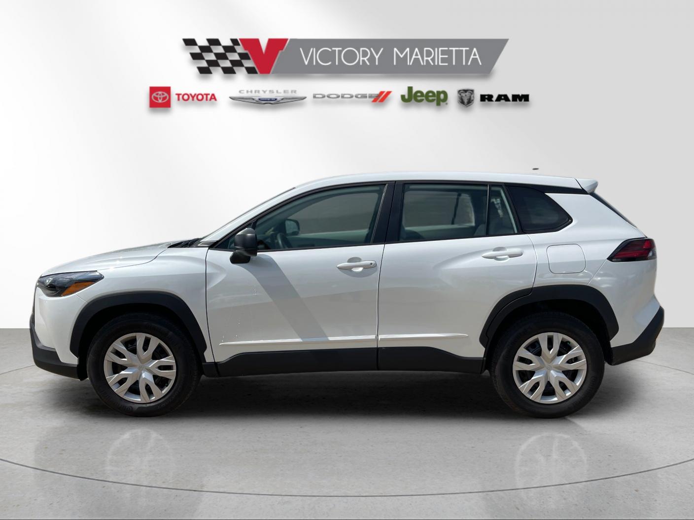 Used 2026 Beige Toyota L image 2