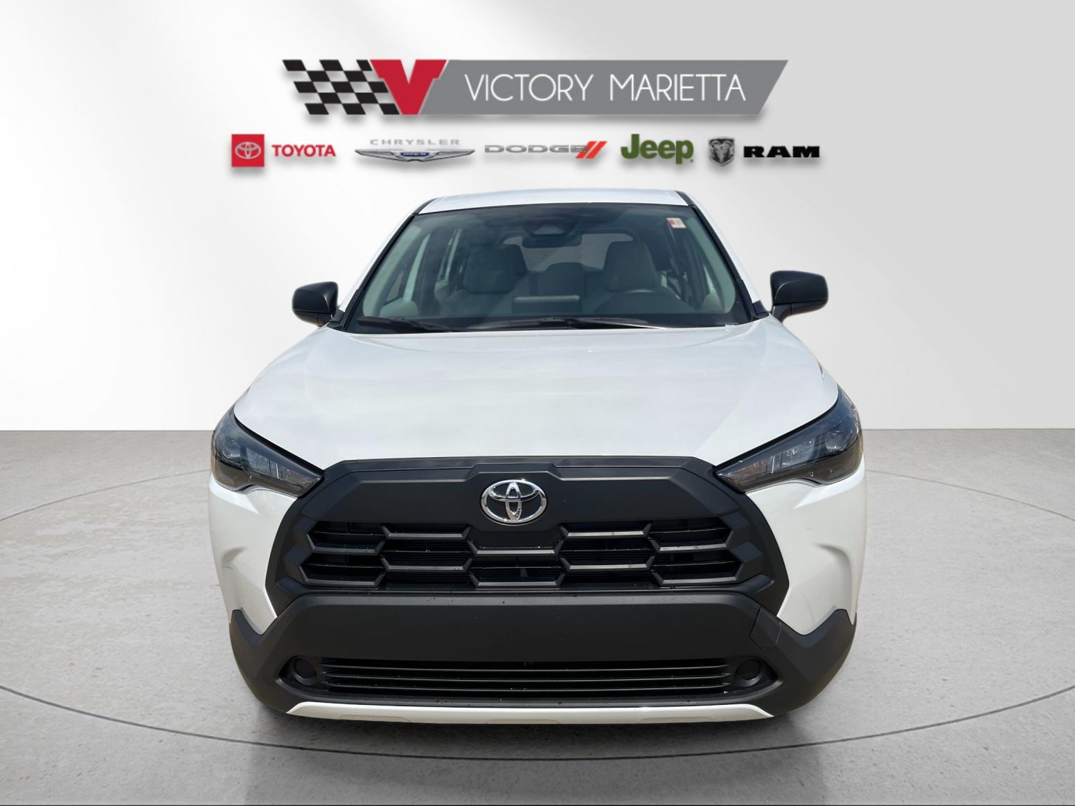 Used 2026 Beige Toyota L image 8