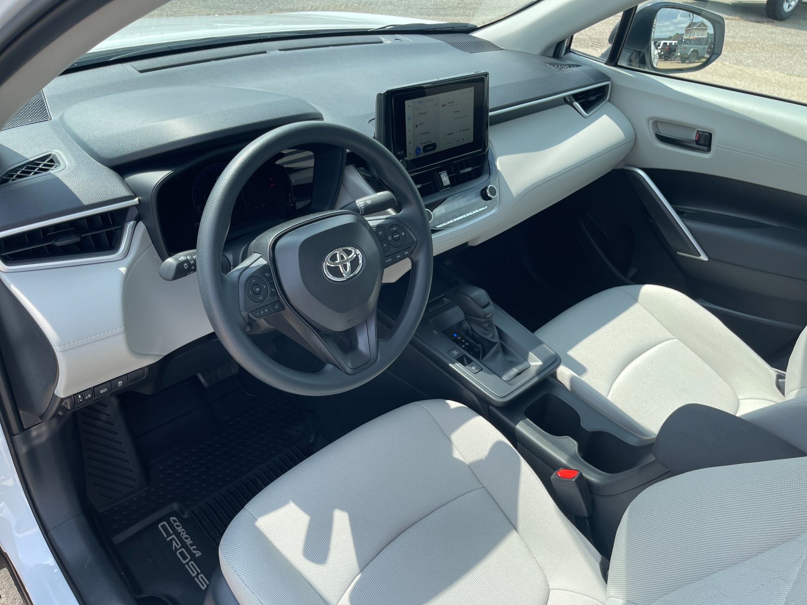 Used 2026 Beige Toyota L image 10