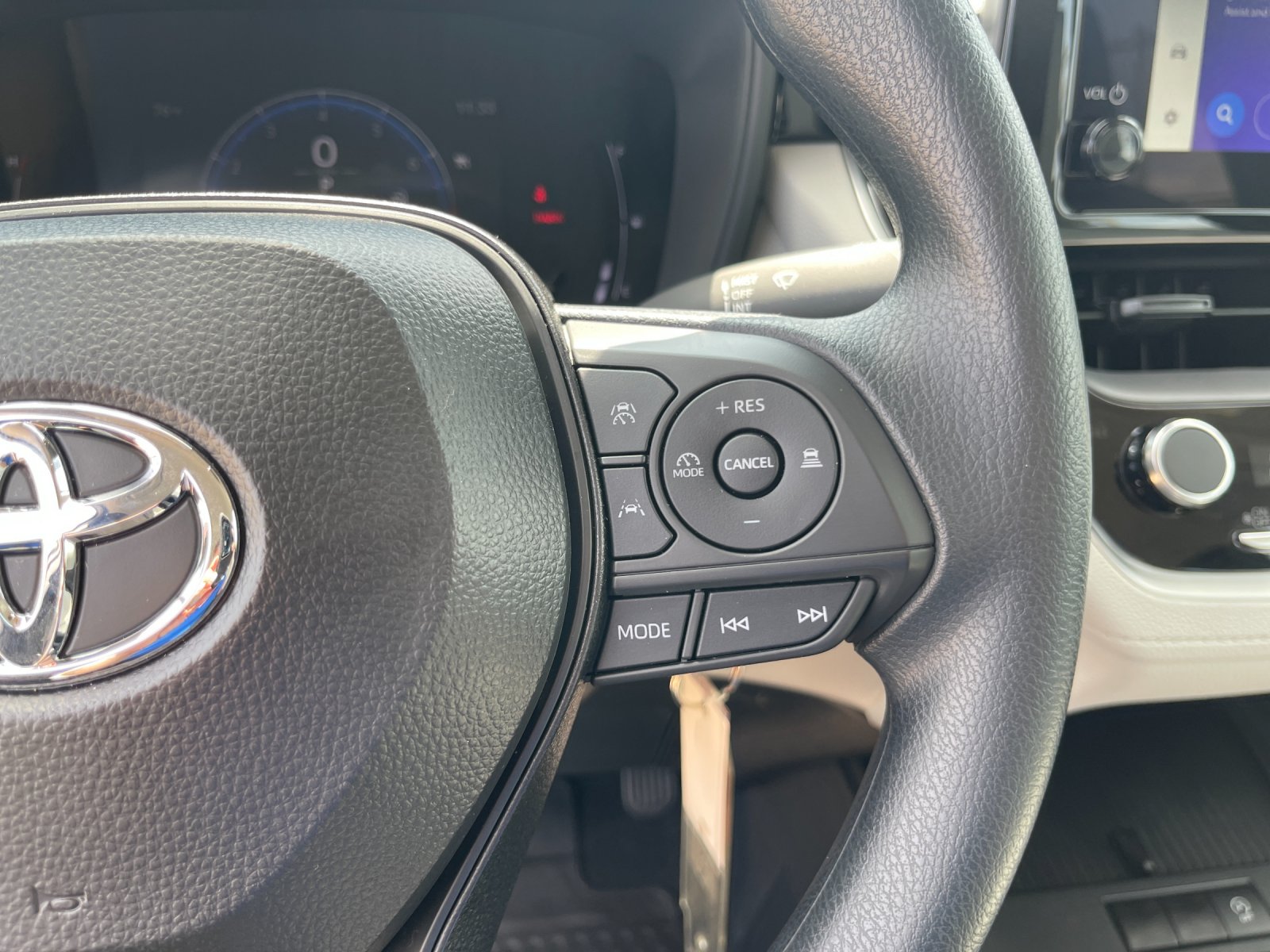 Used 2026 Beige Toyota L image 27