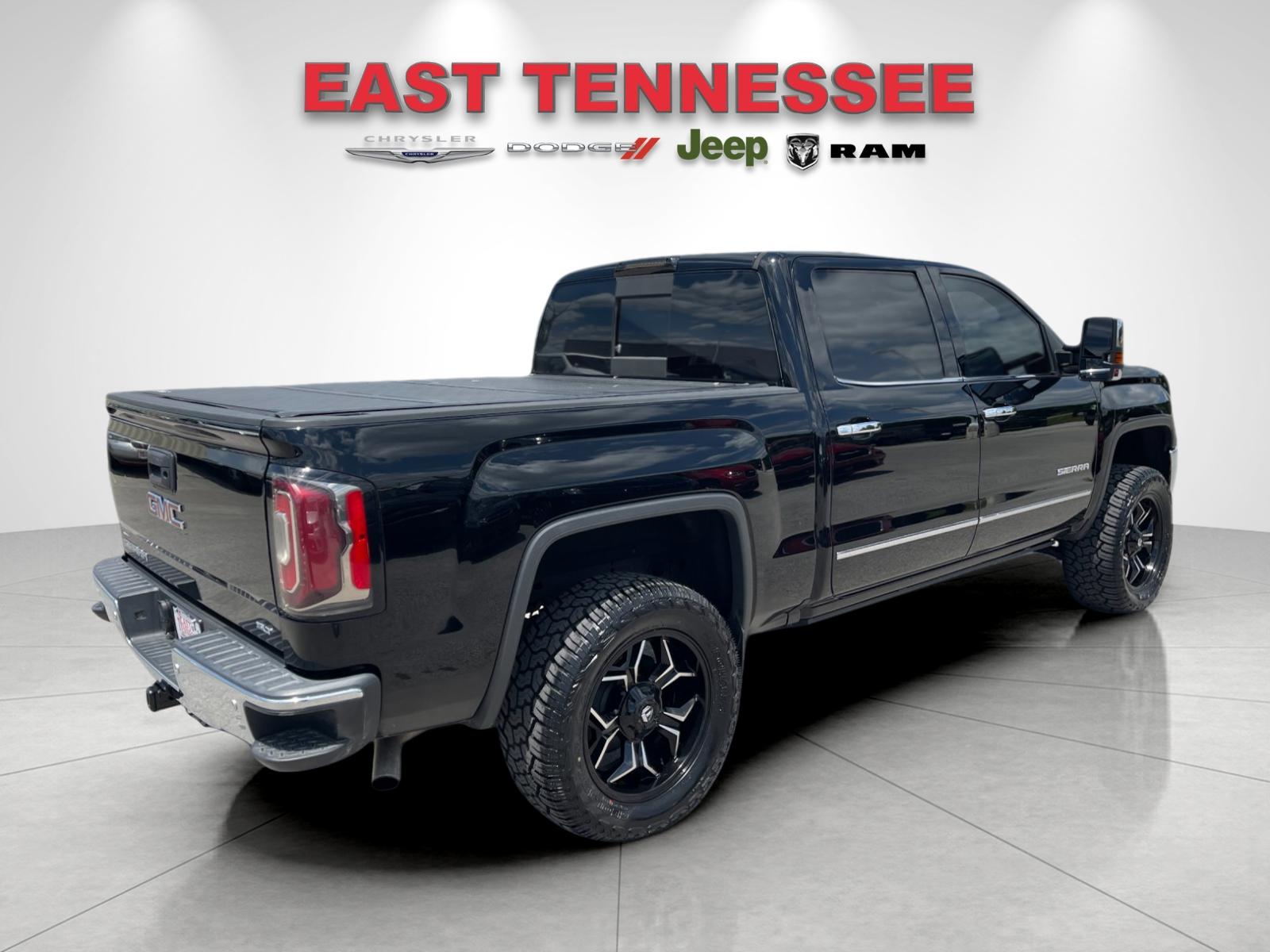 Used 2018 Black GMC SLT image 3
