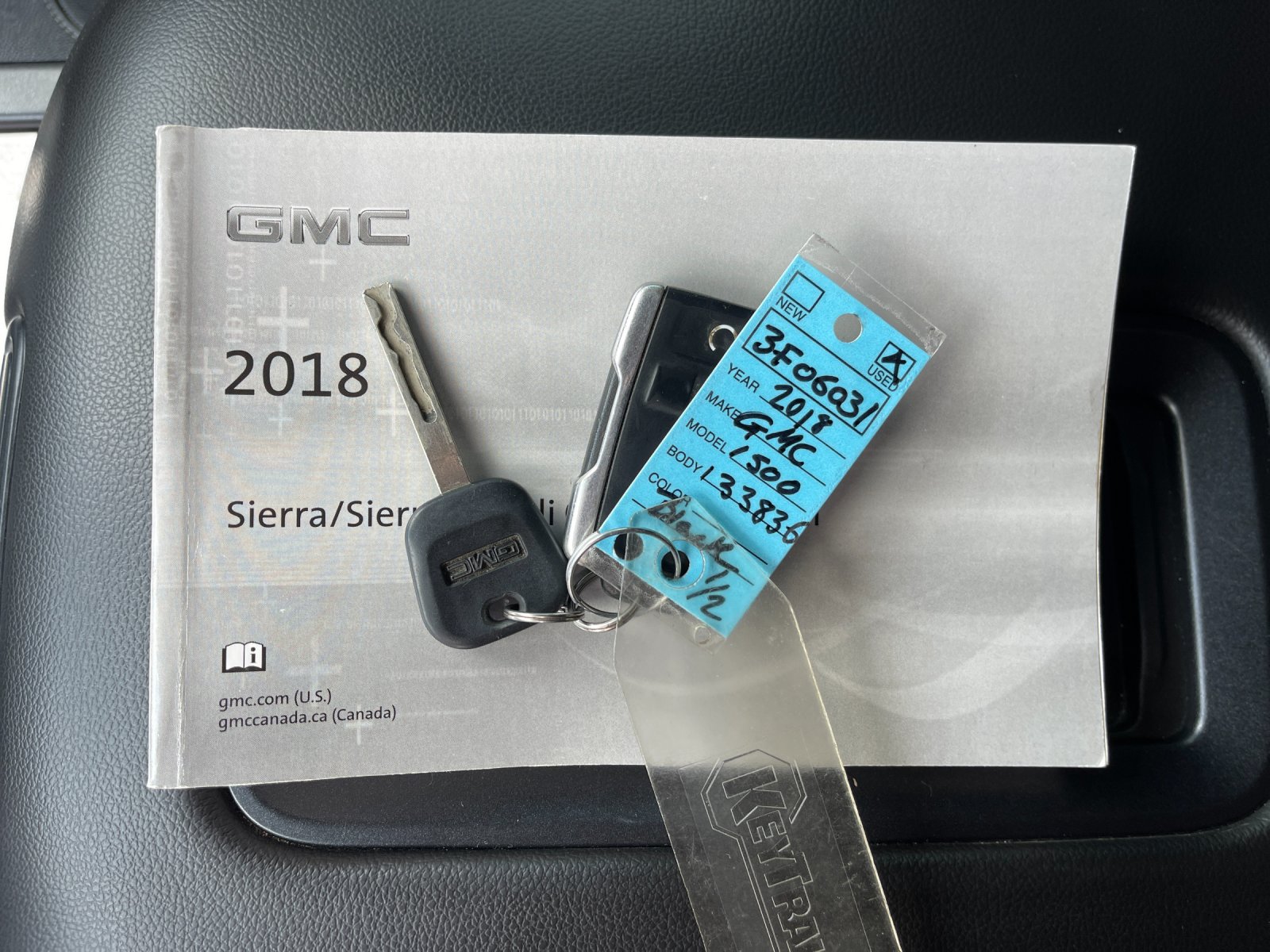 Used 2018 Black GMC SLT image 10