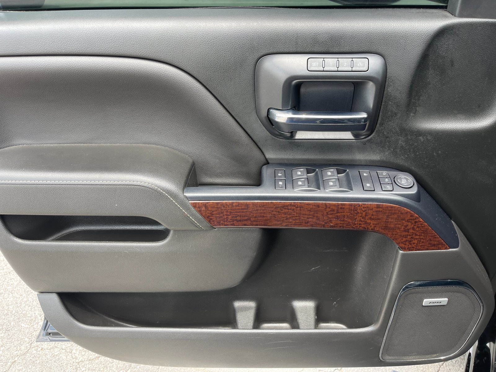 Used 2018 Black GMC SLT image 12