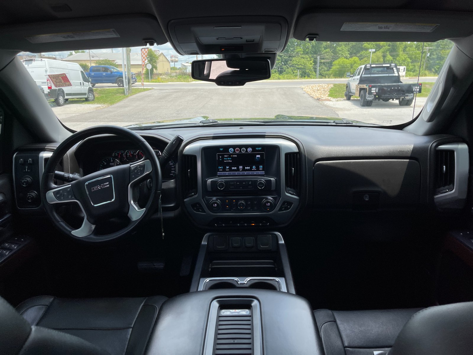 Used 2018 Black GMC SLT image 15
