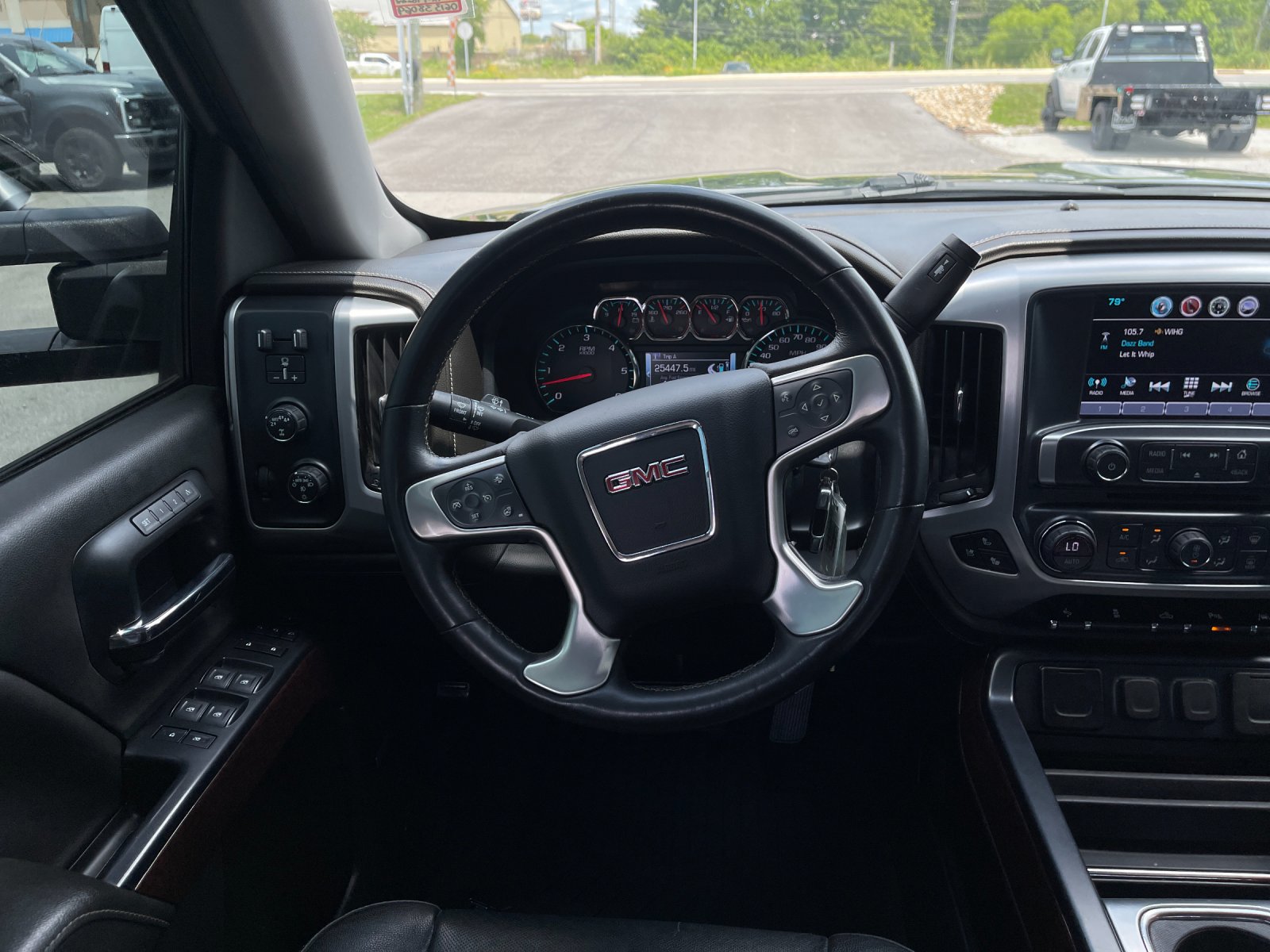 Used 2018 Black GMC SLT image 16