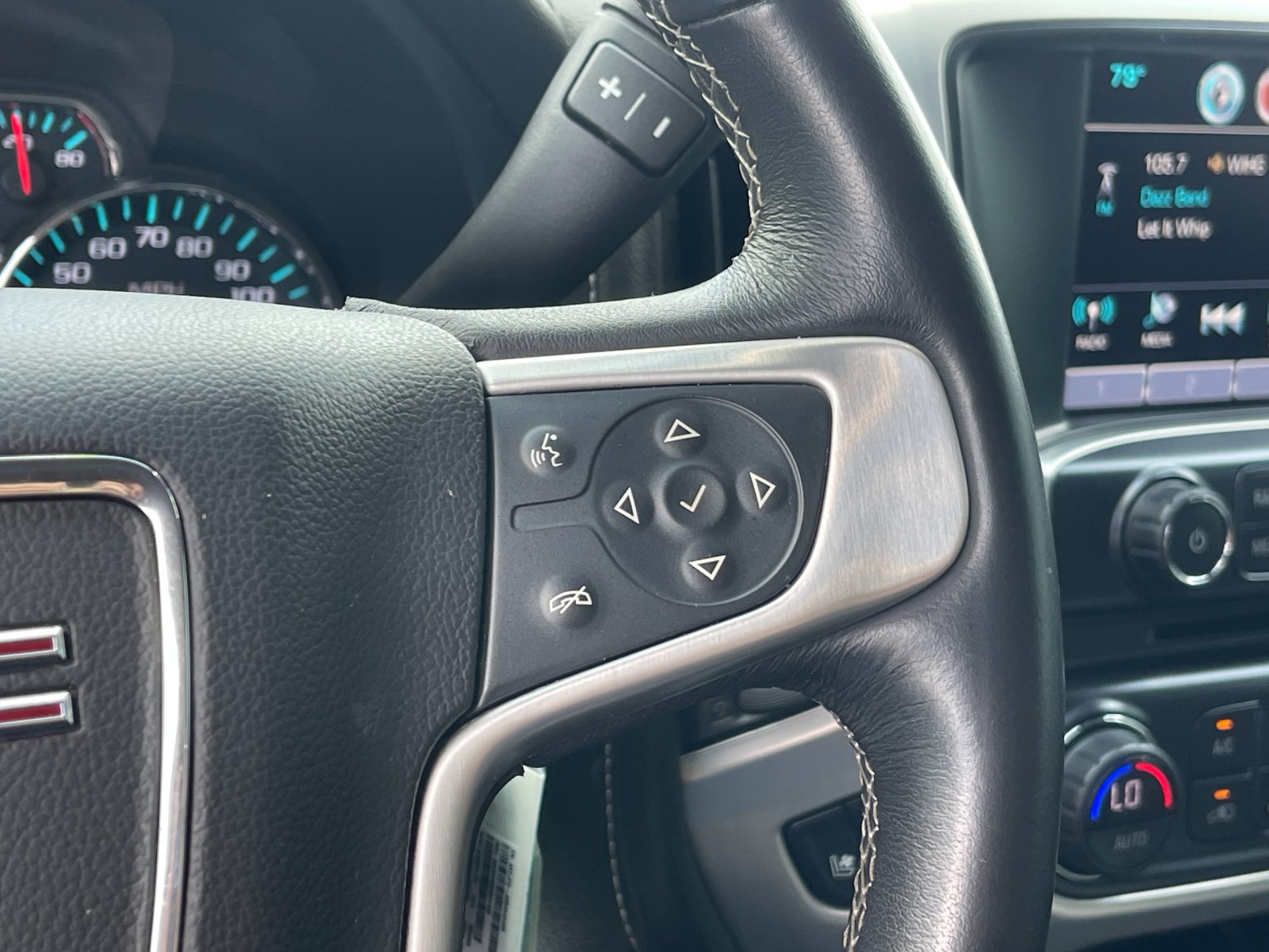 Used 2018 Black GMC SLT image 25