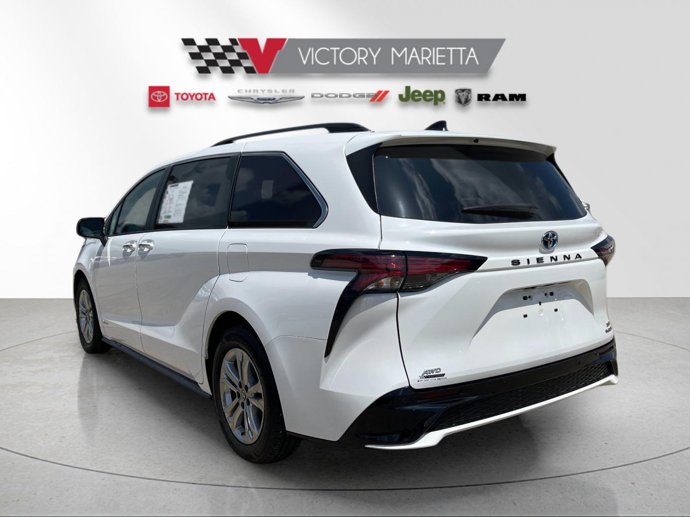 Used 2021 White Toyota XSE image 3