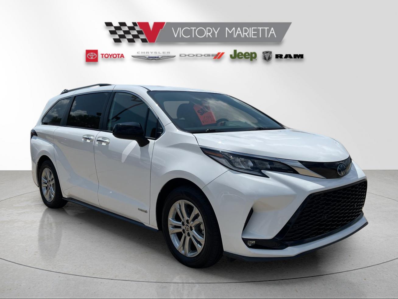 Used 2021 White Toyota XSE image 7