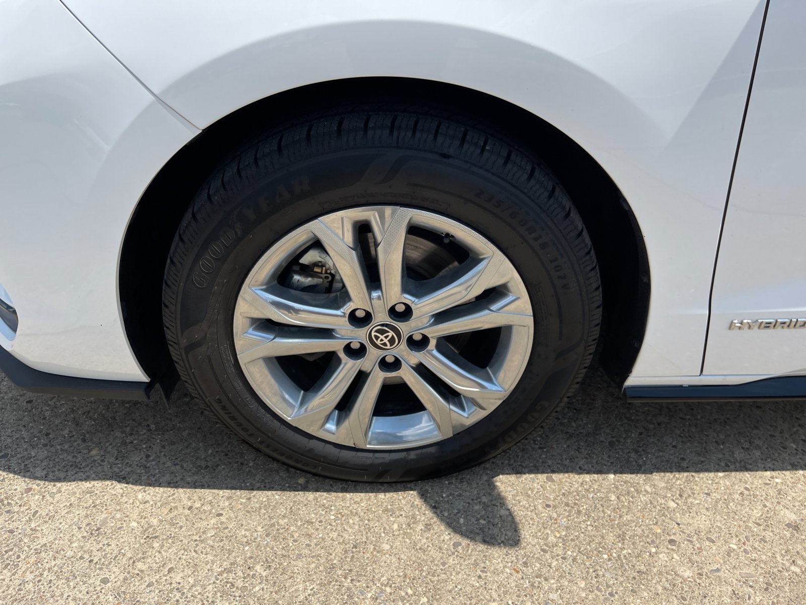 Used 2021 White Toyota XSE image 33