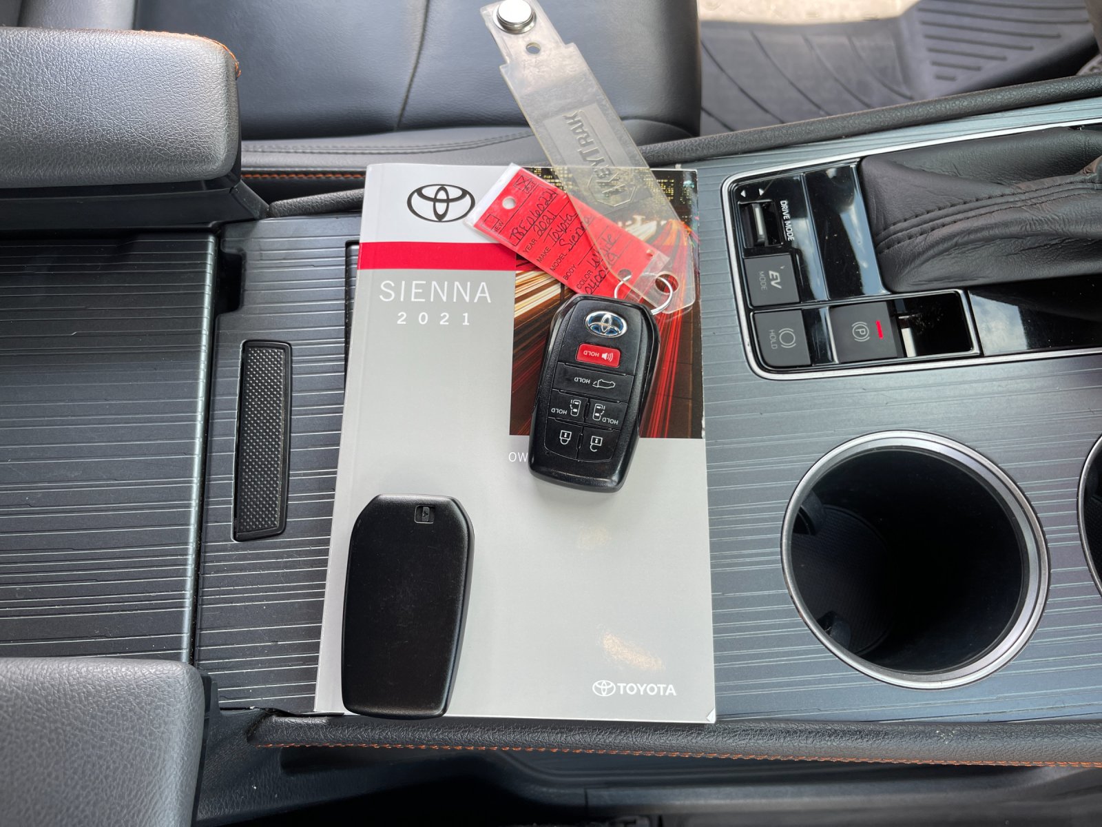 Used 2021 White Toyota XSE image 9