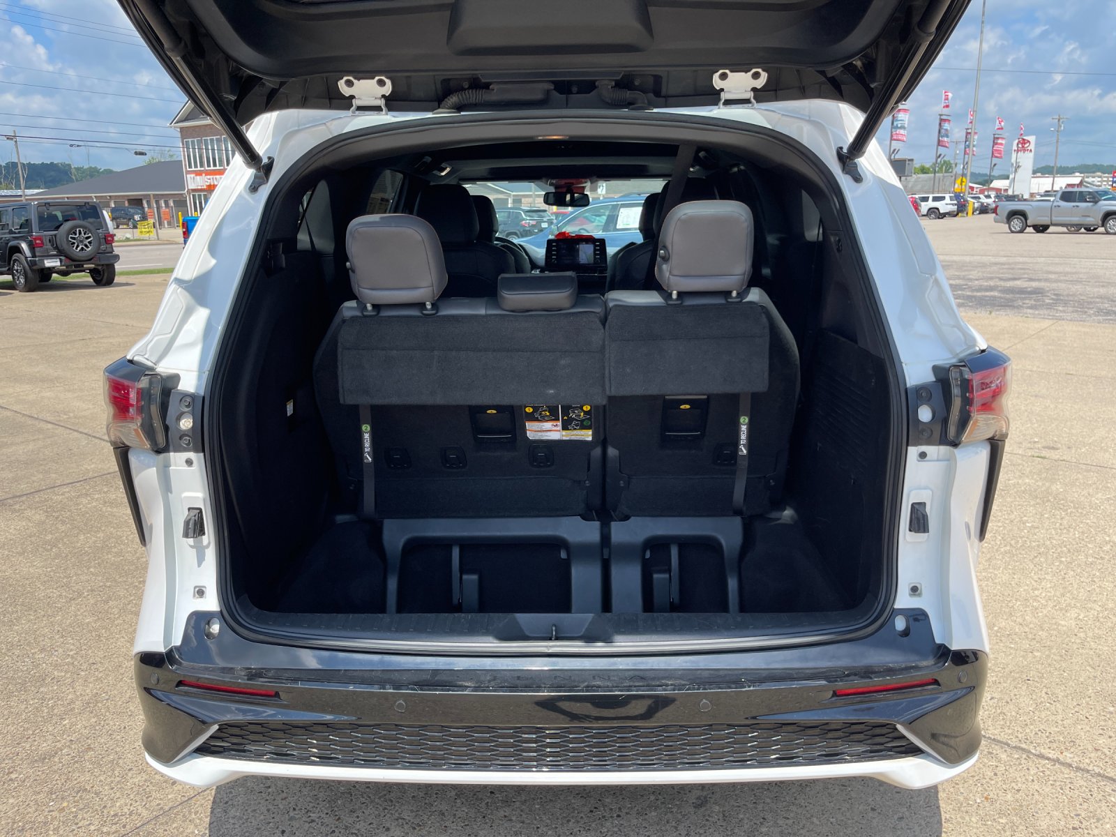 Used 2021 White Toyota XSE image 18