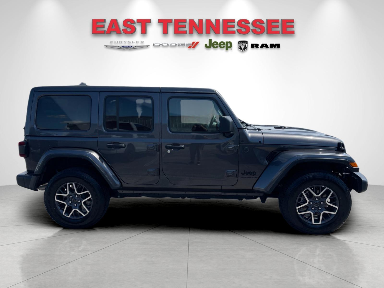 Used 2025 Gray Jeep Sahara image 2