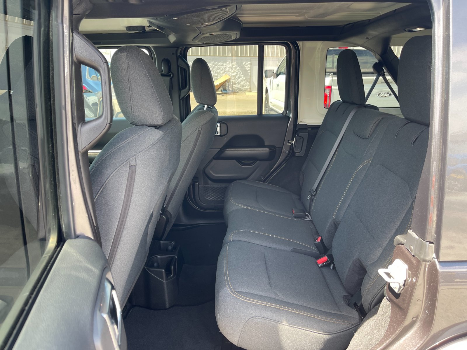 Used 2025 Gray Jeep Sahara image 14