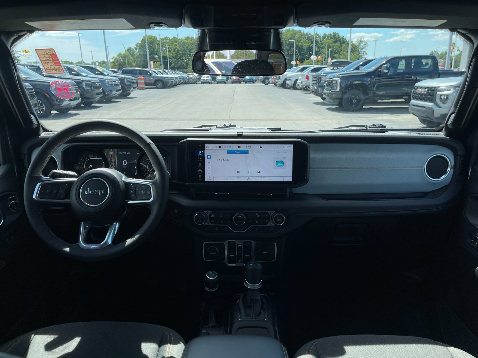 Used 2025 Gray Jeep Sahara image 15